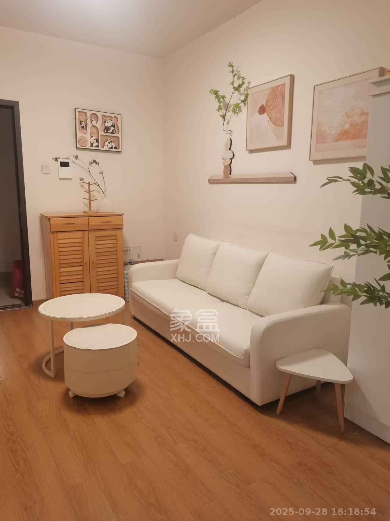 北辰三角洲E3区 1室1厅1卫 2100.0元/月 北辰三角洲E3区 1室1厅1卫 2100.0元/月室内图