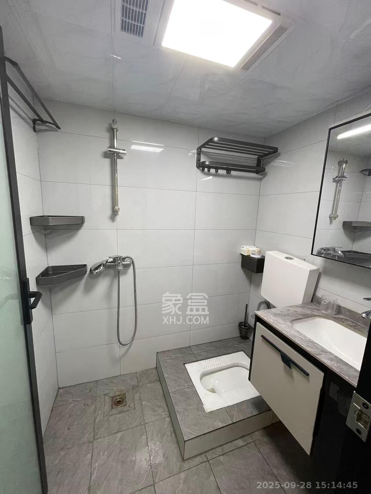 天鸿天府（天鸿中央大院）  1室1厅1卫    2500.0元/月室内图