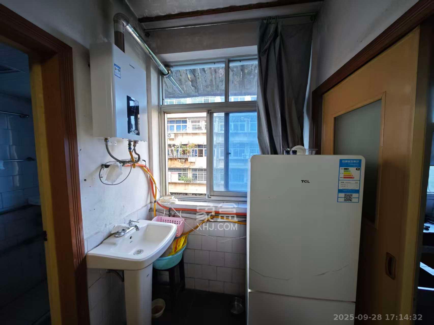 梨子山社区长电宿舍 2室1厅1卫 1400.0元/月 梨子山社区长电宿舍 2室1厅1卫 1400.0元/月室内图