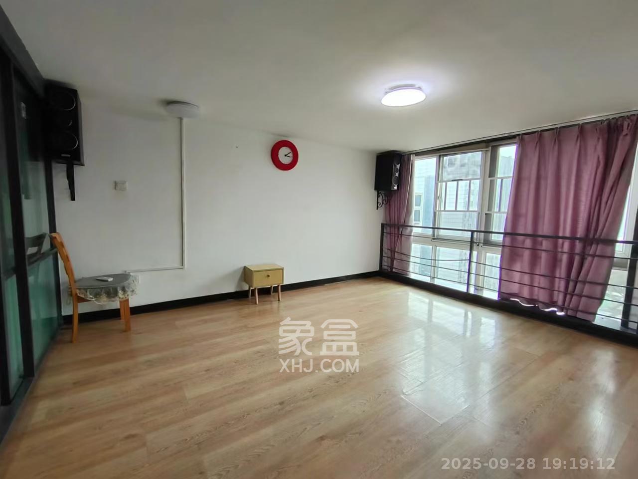 君临天厦 4室2厅2卫 3200.0元/月 君临天厦 4室2厅2卫 3200.0元/月室内图