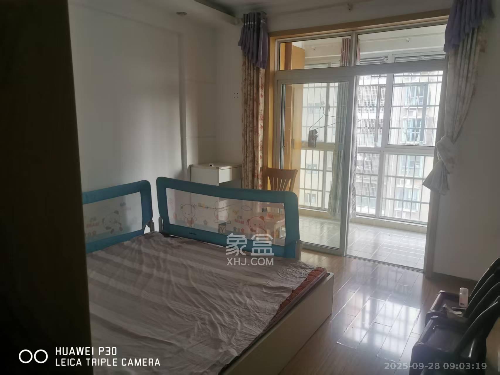 东岸锦城(东方人家)  3室1厅1卫    1800.0元/月室内图