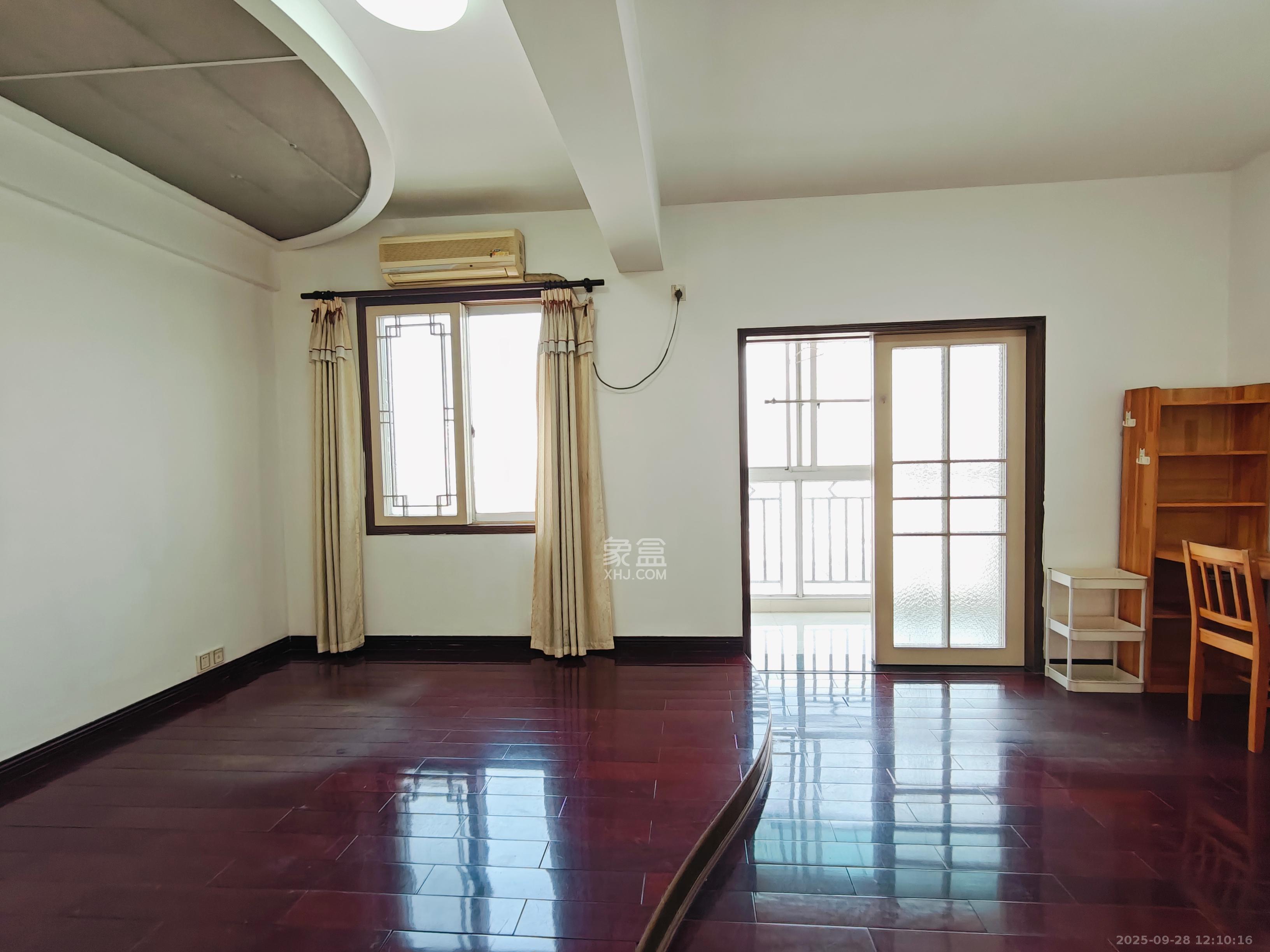 朝阳欣园  3室2厅2卫    3400.0元/月 朝阳欣园  3室2厅2卫    3400.0元/月室内图