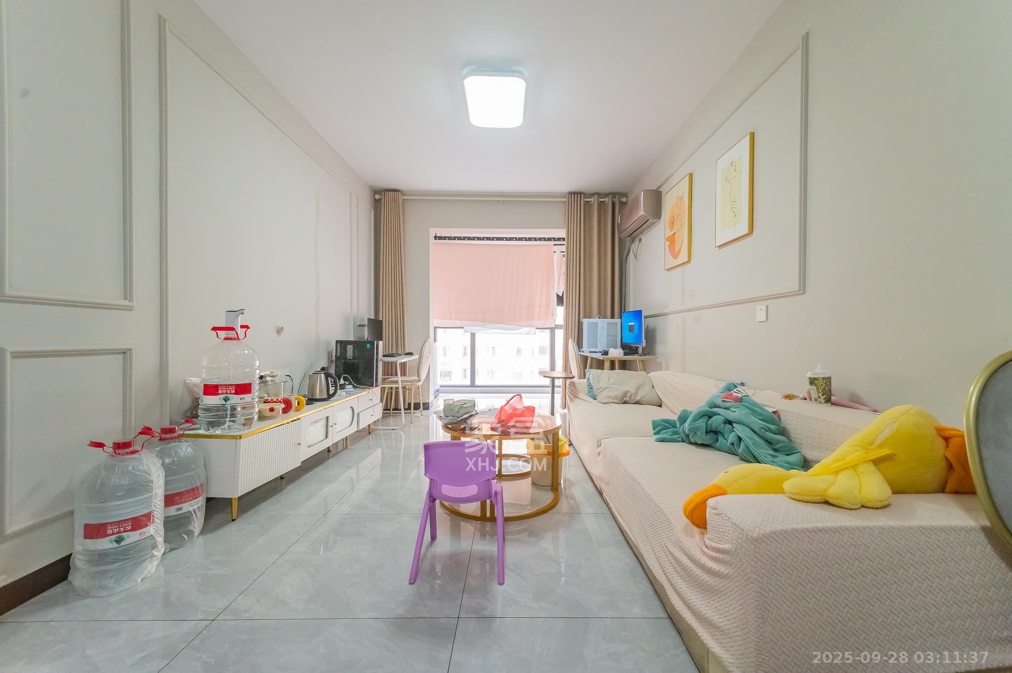 MOMA当代广场 3室2厅1卫 61.8万 MOMA当代广场 3室2厅1卫 61.8万客厅