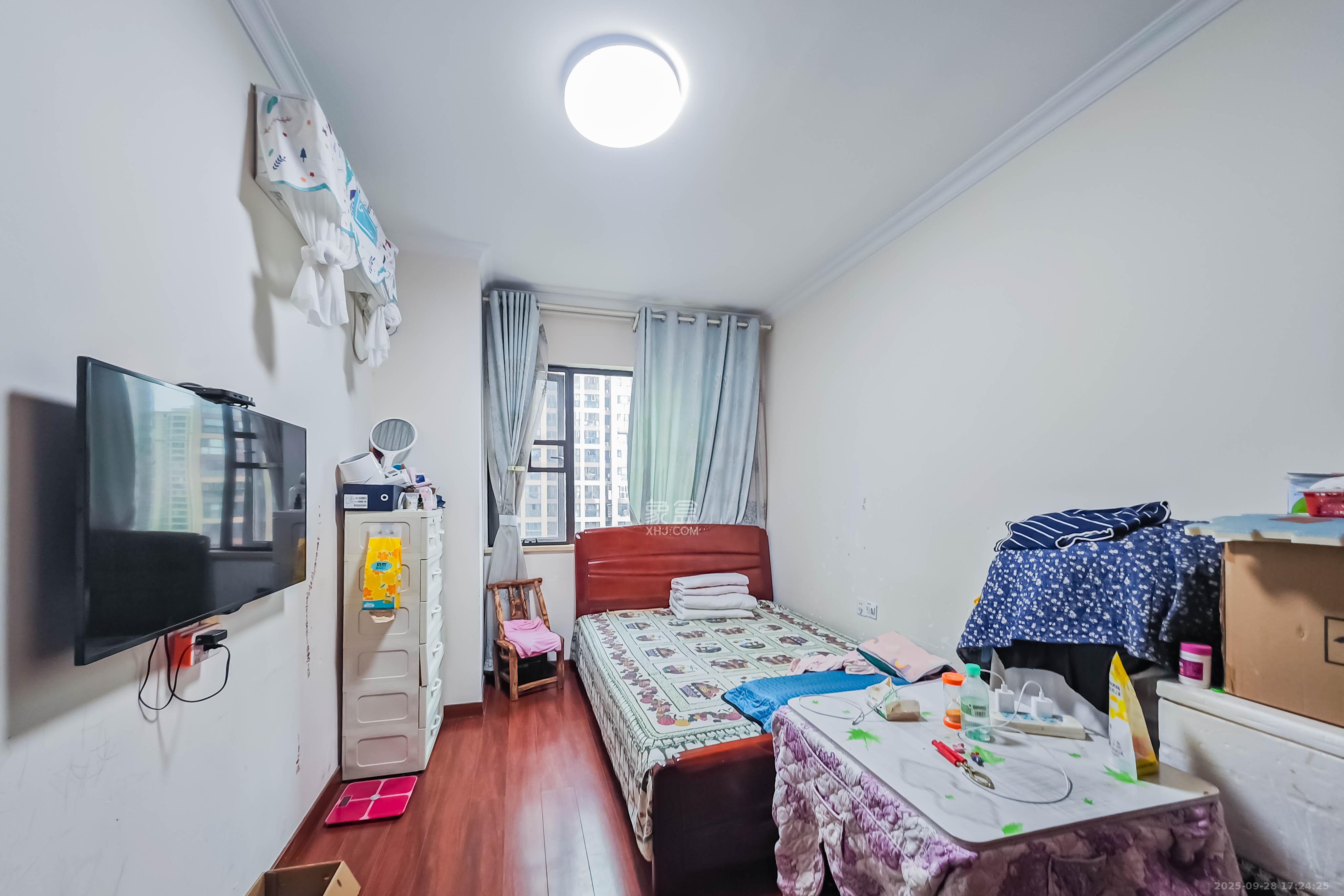 五江天街北区 4室2厅2卫 125.0万 五江天街北区 4室2厅2卫 125.0万卧室