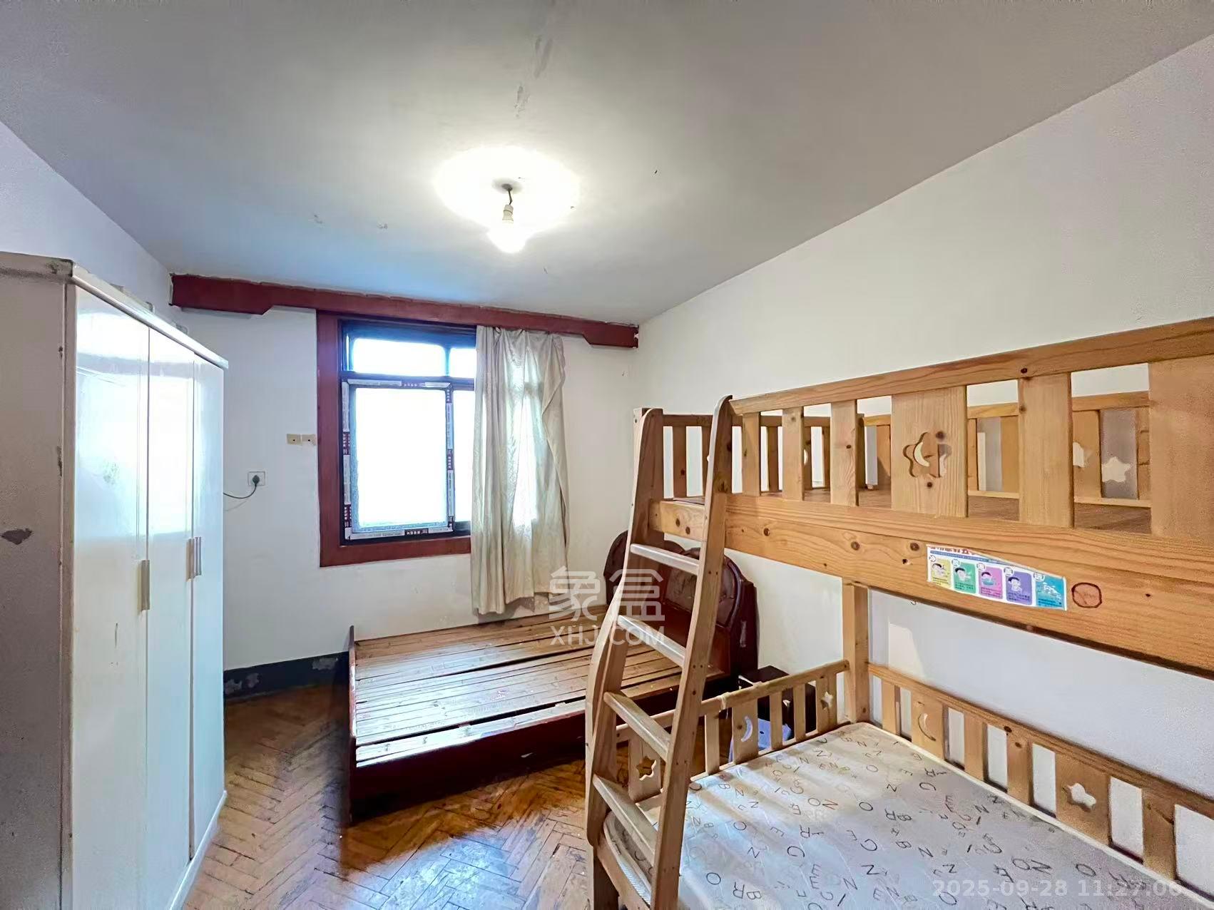 市城建开发公司文艺路宿舍  2室1厅1卫    1300.0元/月室内图