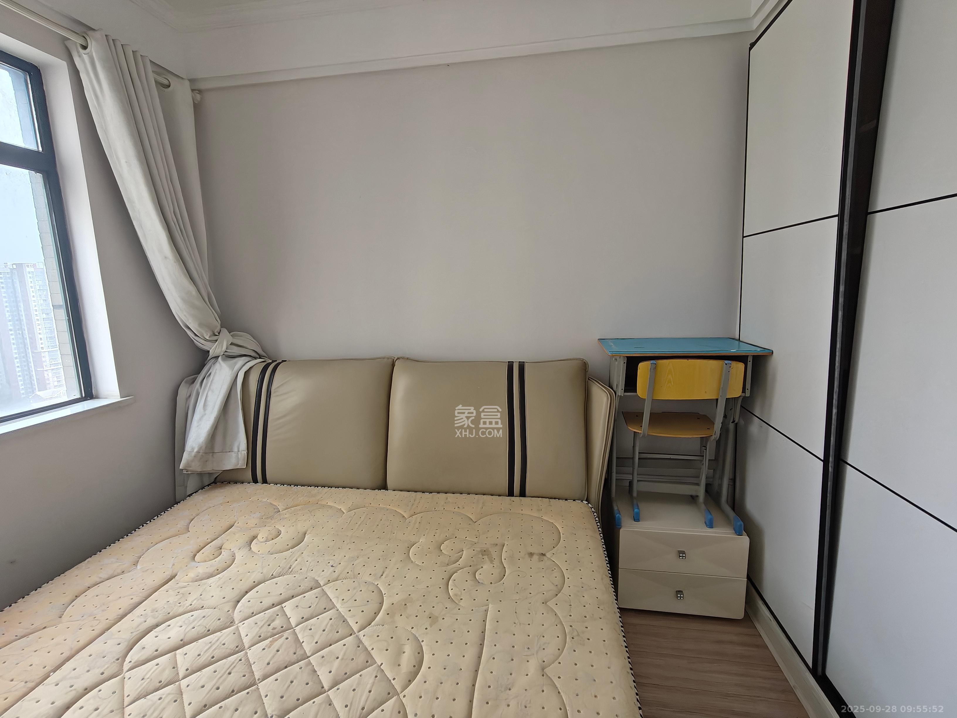 筑梦星园  4室2厅2卫    2400.0元/月室内图