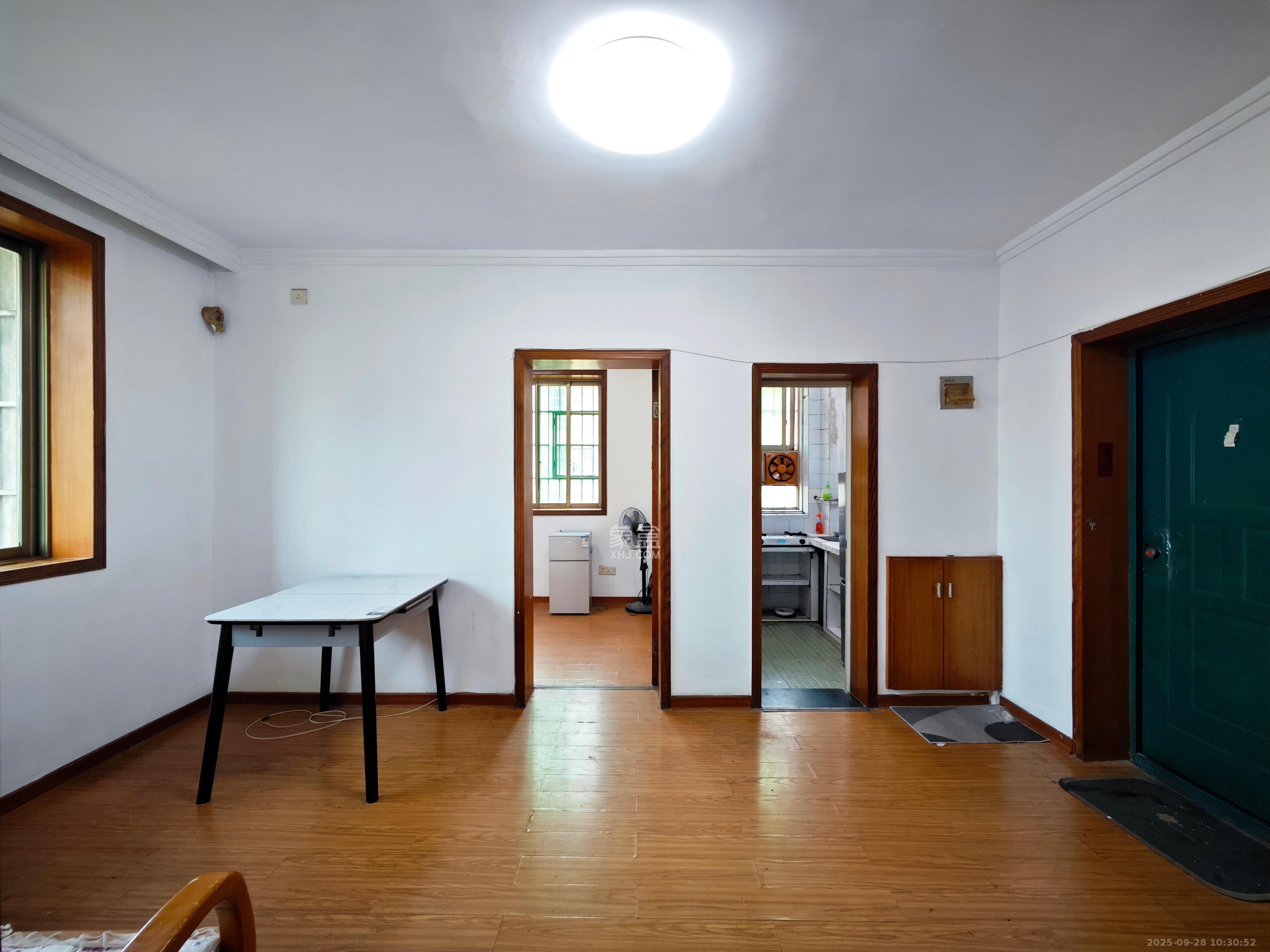 北桥新村 3室1厅1卫 1500.0元/月 北桥新村 3室1厅1卫 1500.0元/月室内图