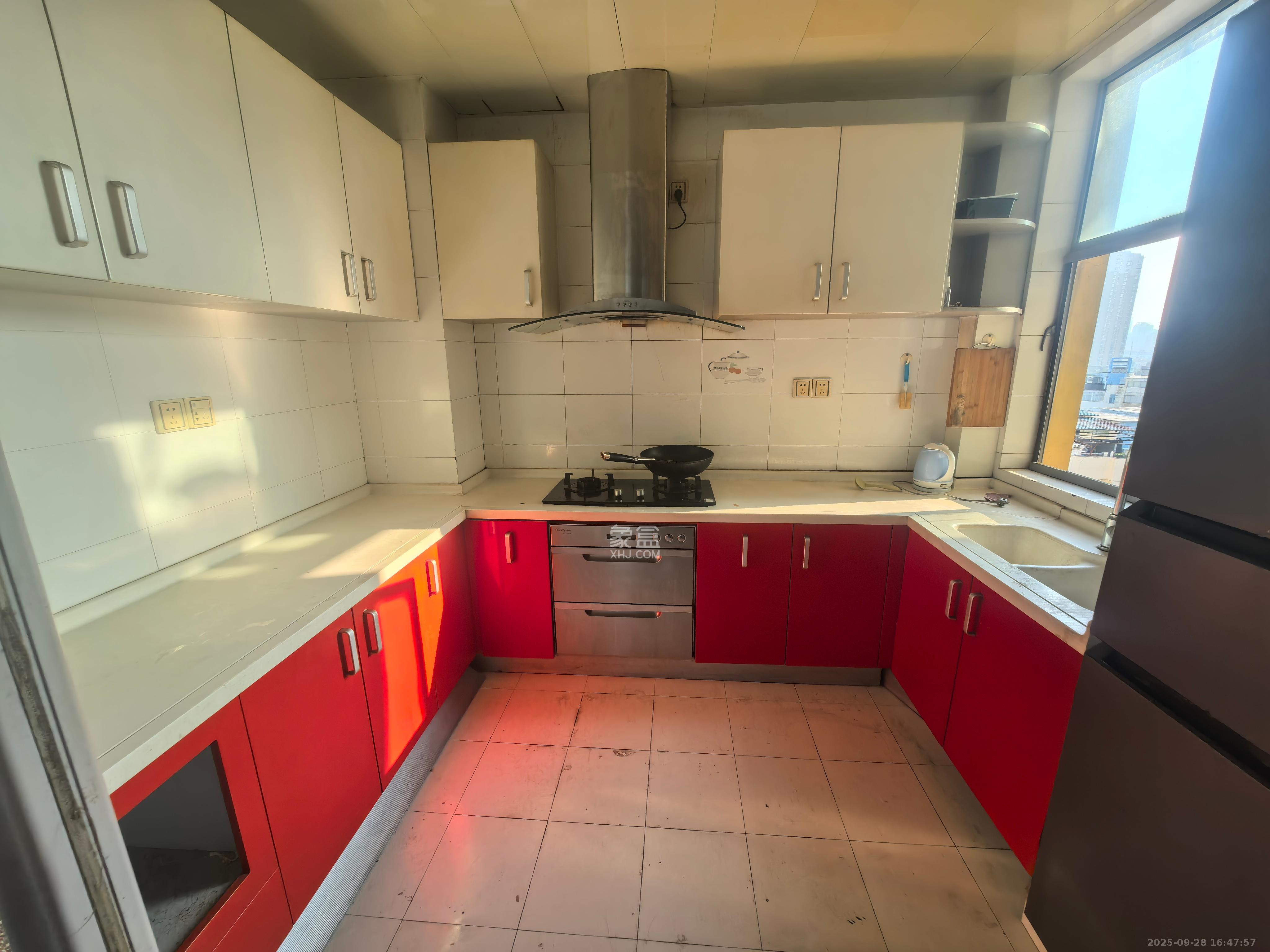 书香名邸  3室2厅2卫    3000.0元/月室内图