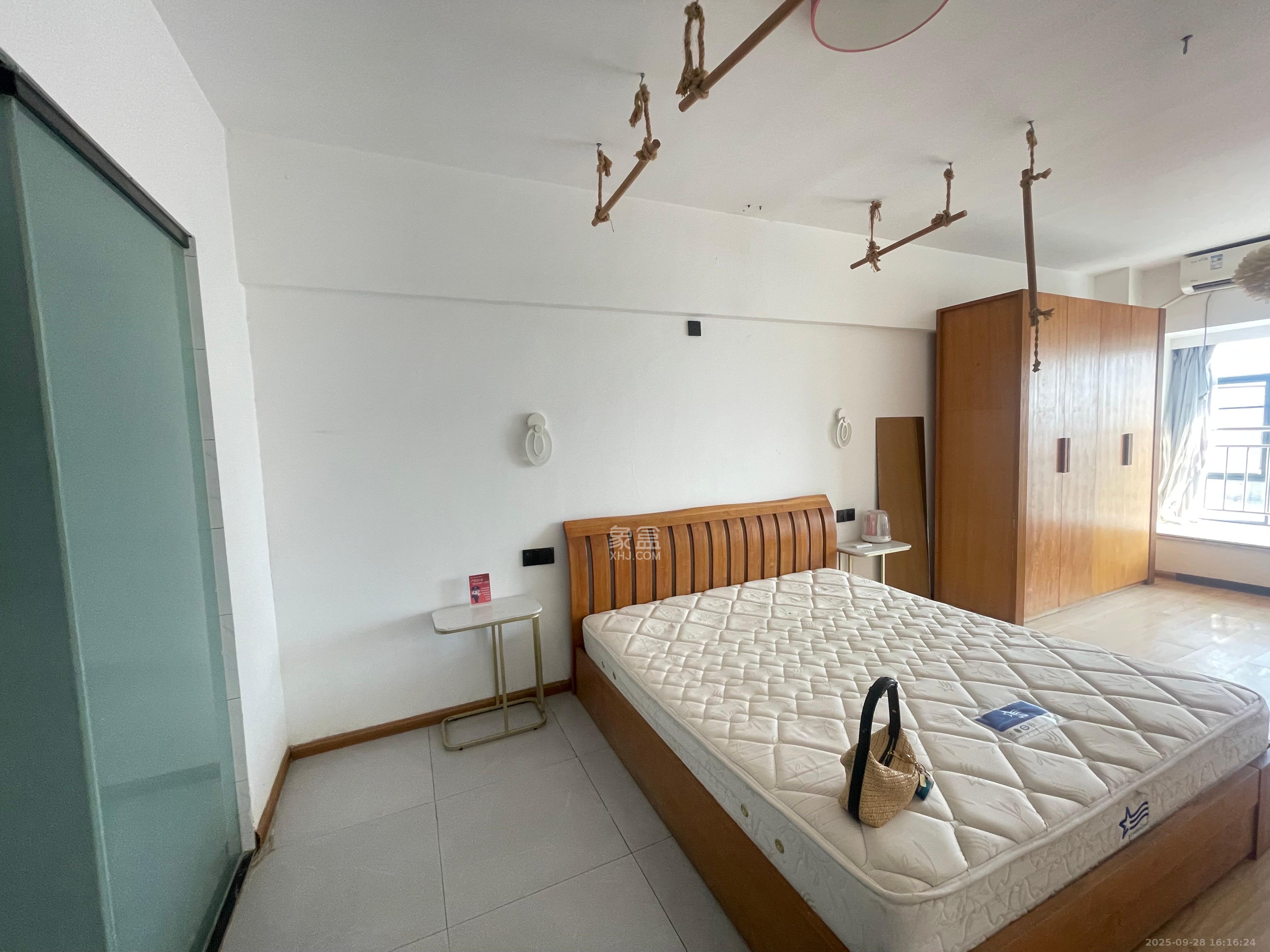 蚂蚁工房 1室1厅1卫 1800.0元/月 蚂蚁工房 1室1厅1卫 1800.0元/月室内图