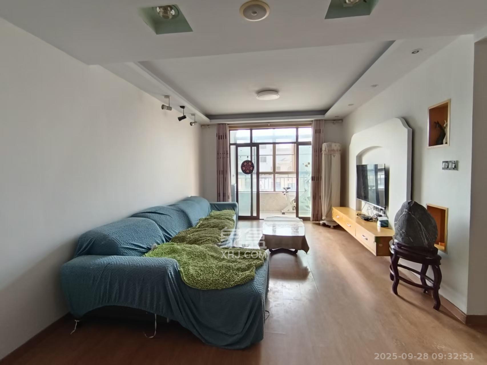 米兰春天  3室2厅1卫    2000.0元/月 米兰春天  3室2厅1卫    2000.0元/月