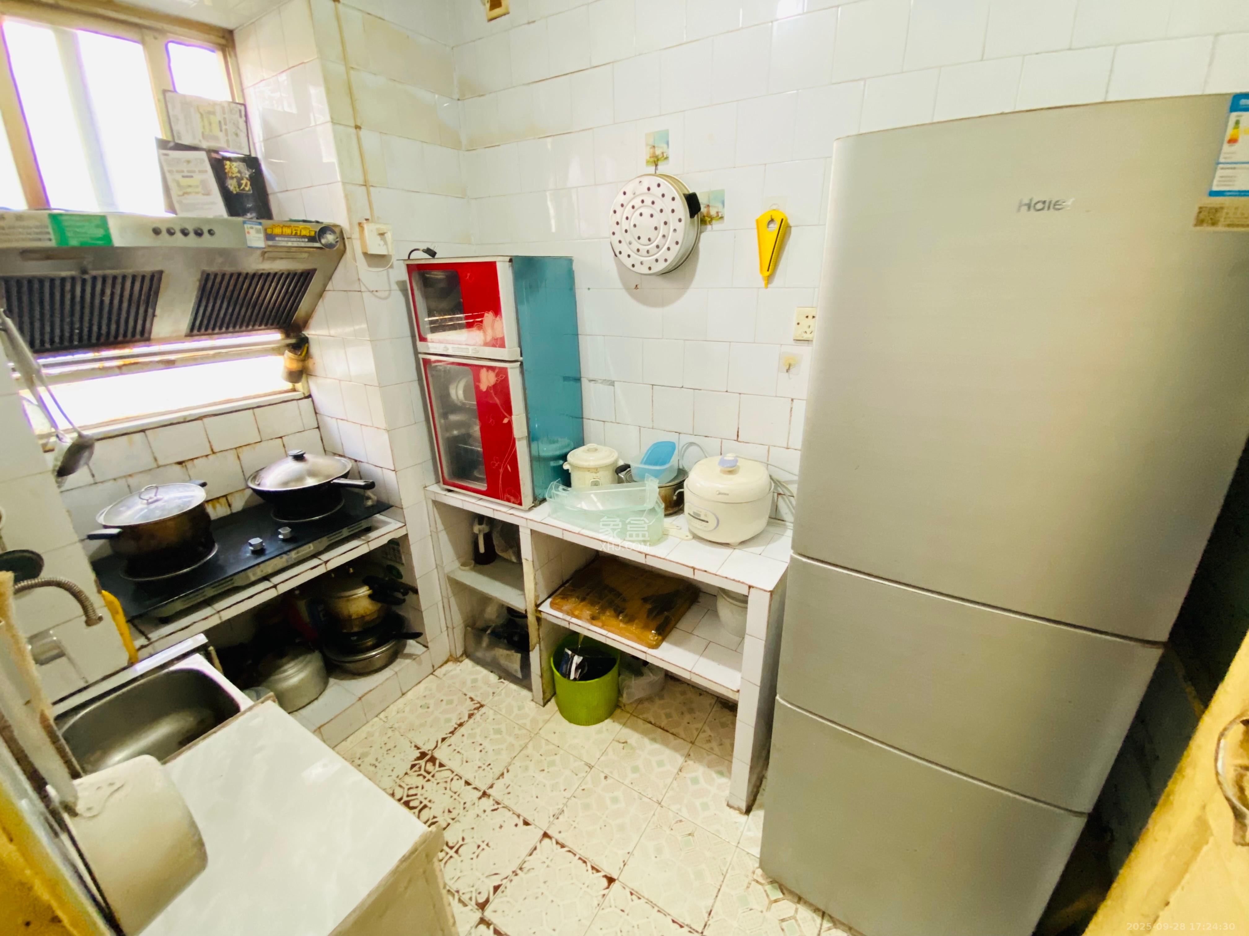 下碧湘街小区  2室1厅1卫   1800.00元/月室内图
