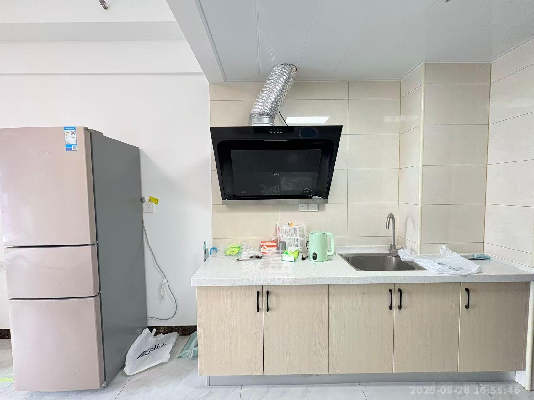 芙蓉万国城MOMA(卓越汇富苑) 1室1厅1卫 1500.0元/月 芙蓉万国城MOMA(卓越汇富苑) 1室1厅1卫 1500.0元/月室内图