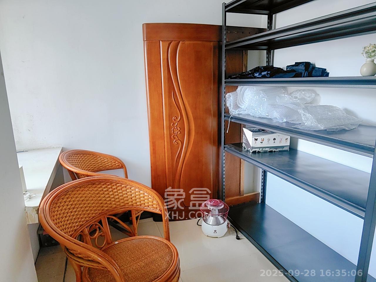 湘江世纪城悦江苑 3室2厅1卫 2300.0元/月 湘江世纪城悦江苑 3室2厅1卫 2300.0元/月室内图