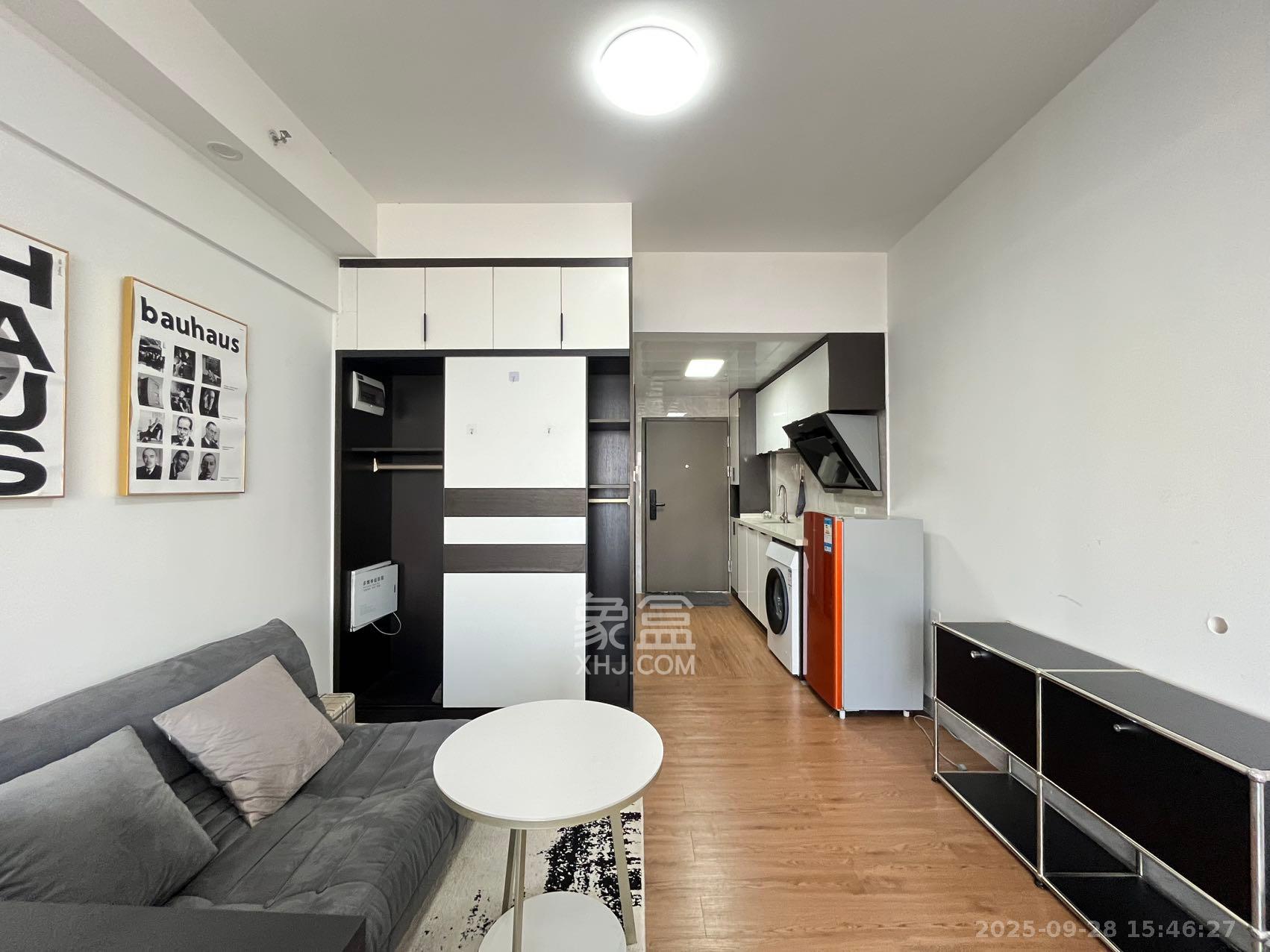 青年才郡(盈安大厦) 1室1厅1卫 1700.0元/月 青年才郡(盈安大厦) 1室1厅1卫 1700.0元/月室内图