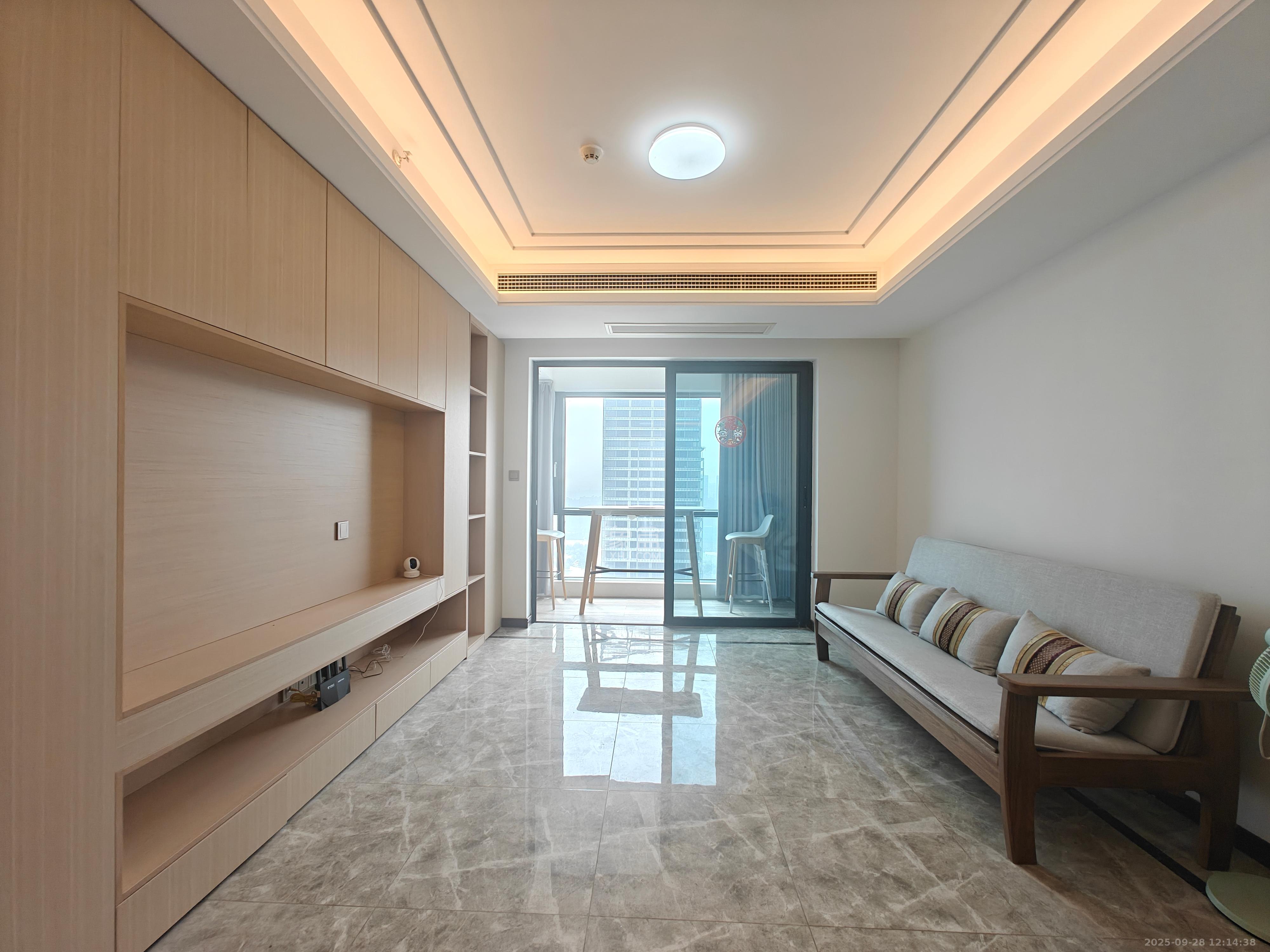 绿地长沙城际空间站(绿地新里佳苑) 3室2厅2卫 3200.0元/月 绿地长沙城际空间站(绿地新里佳苑) 3室2厅2卫 3200.0元/月室内图