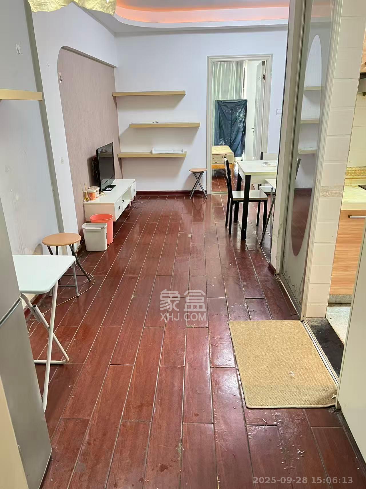 铂宫 2室1厅1卫 2500.0元/月 铂宫 2室1厅1卫 2500.0元/月室内图