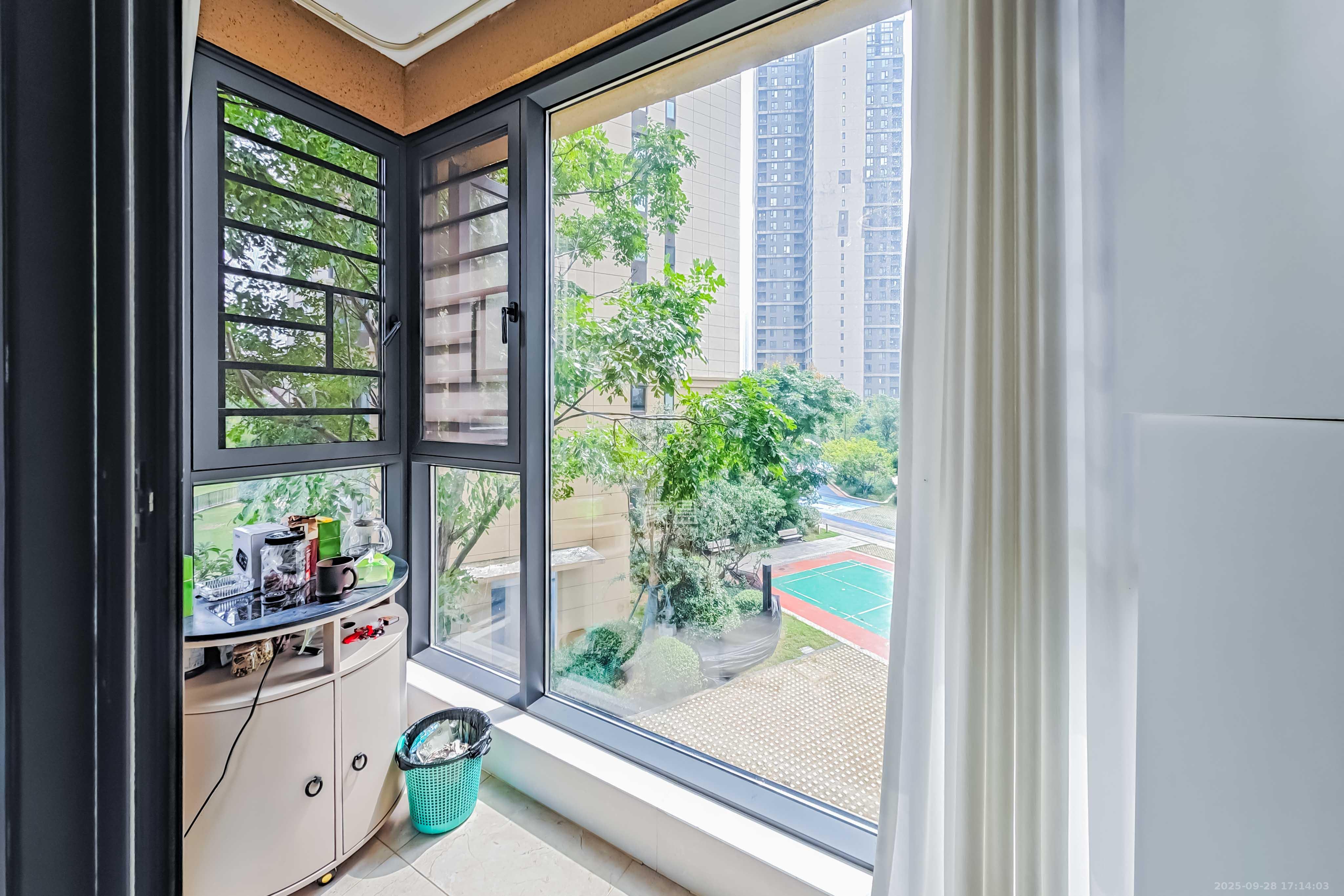 保利茉莉公馆  4室2厅2卫    182.0万其他