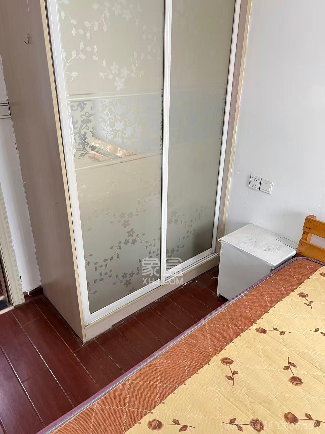 铂宫  2室1厅1卫   2500.00元/月室内图