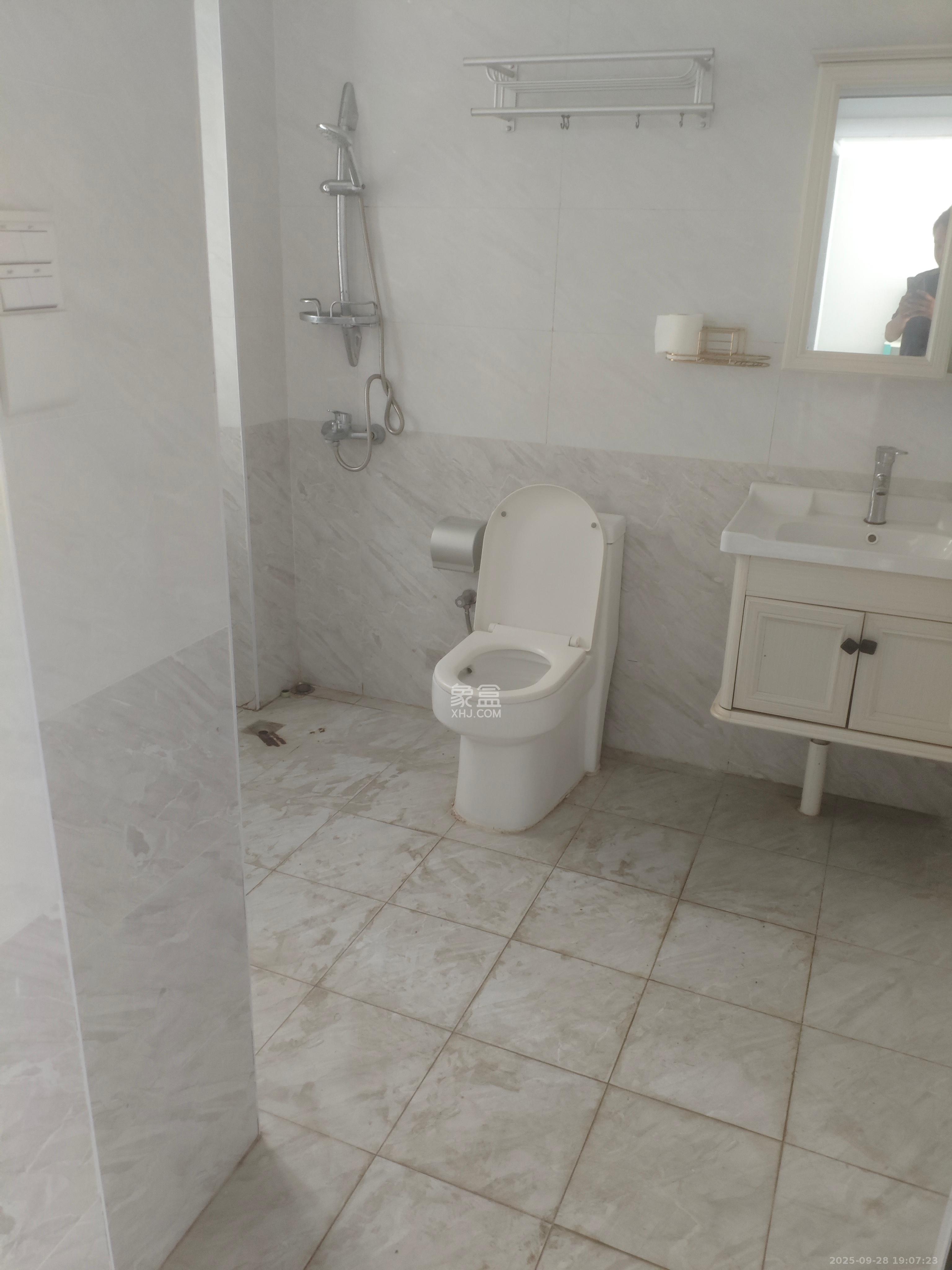 长房天翼未来城 4室2厅2卫 5500.0元/月 长房天翼未来城 4室2厅2卫 5500.0元/月室内图