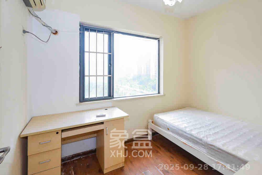 钰龙天下一期 1室2厅1卫 2300.0元/月 钰龙天下一期 1室2厅1卫 2300.0元/月室内图