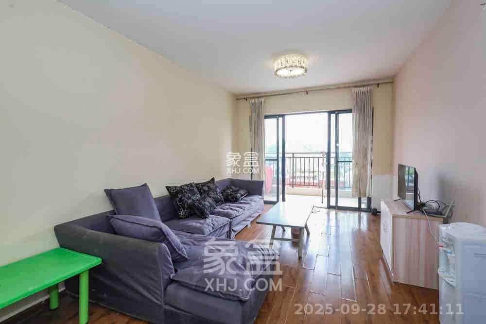 钰龙天下一期 1室2厅1卫 2300.0元/月 钰龙天下一期 1室2厅1卫 2300.0元/月室内图