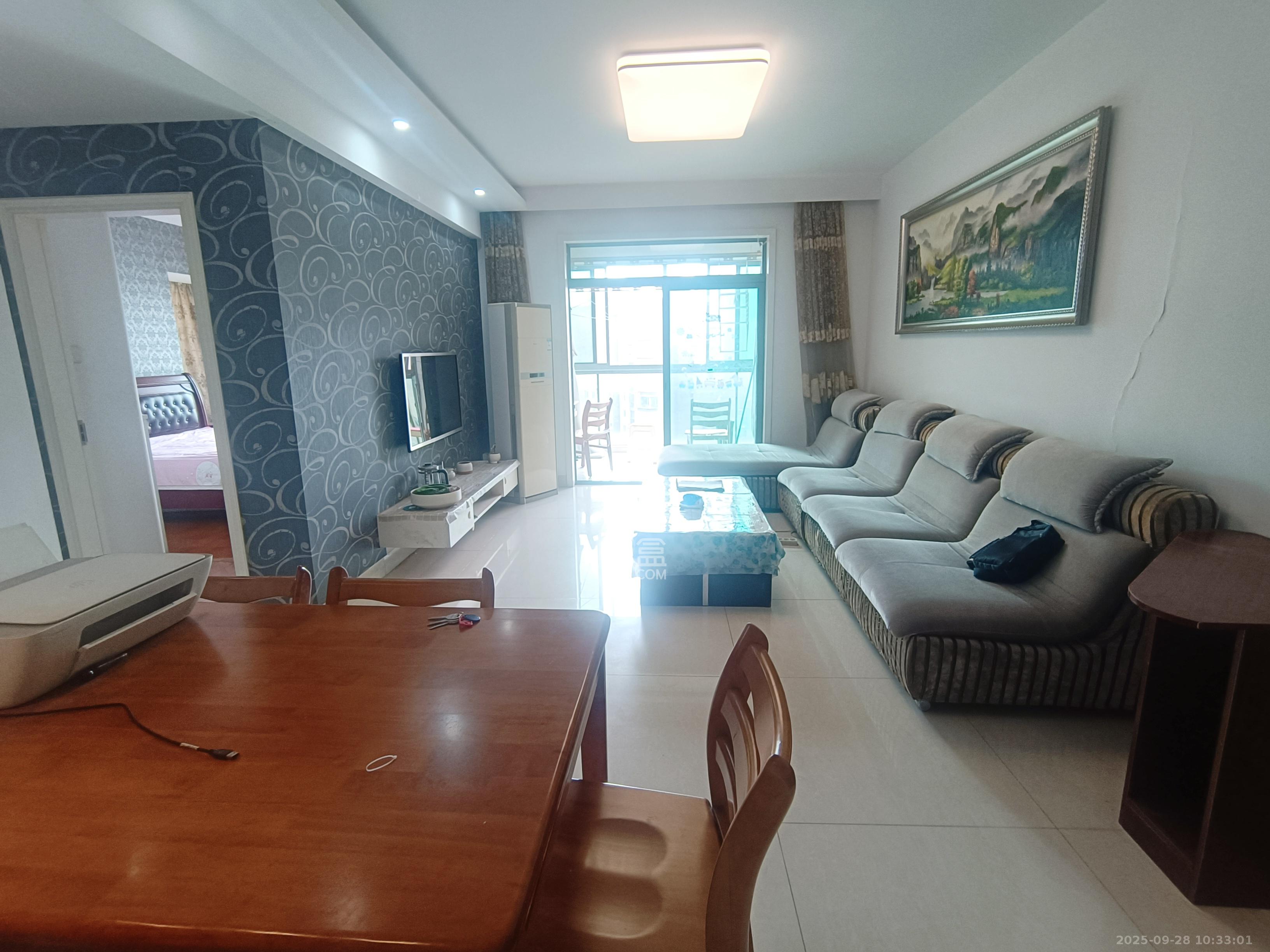 新城新世界一二三期 2室1厅1卫 2200.0元/月 新城新世界一二三期 2室1厅1卫 2200.0元/月室内图