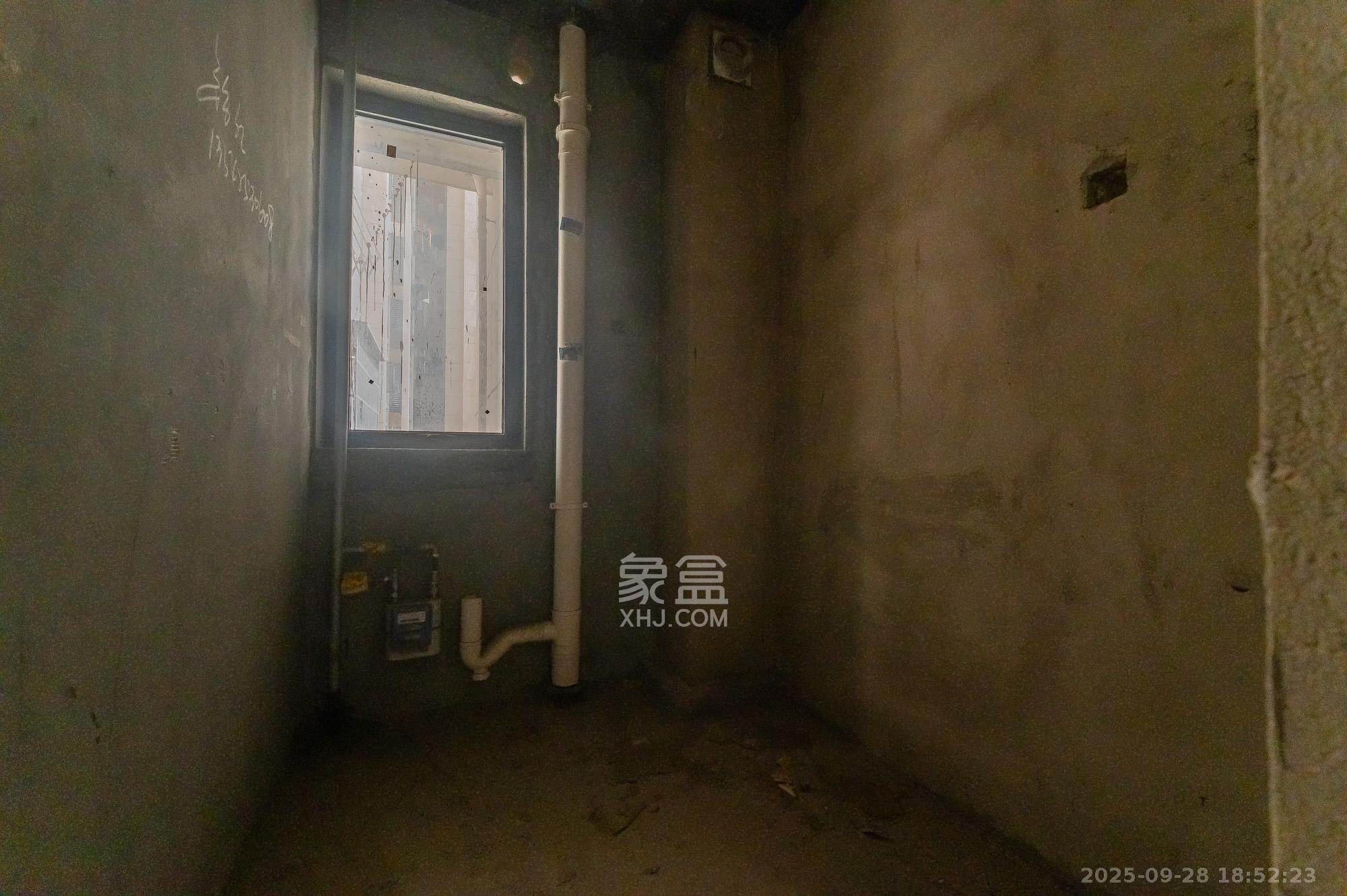 国泰九龙湾  3室2厅1卫    65.0万其他