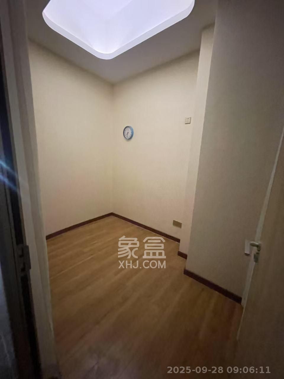 荣悦台  1室1厅1卫   5000.00元/月室内图