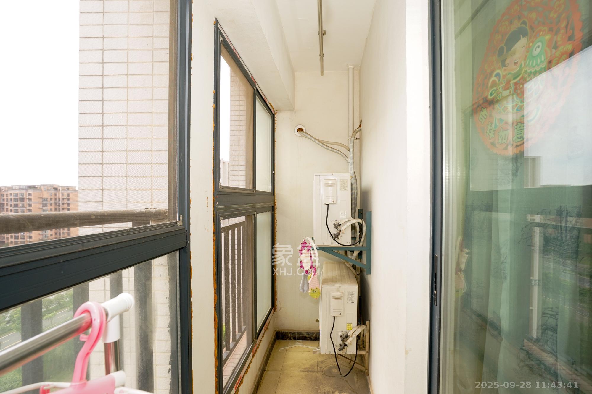 中建芙蓉工社  2室2厅1卫   1900.00元/月室内图