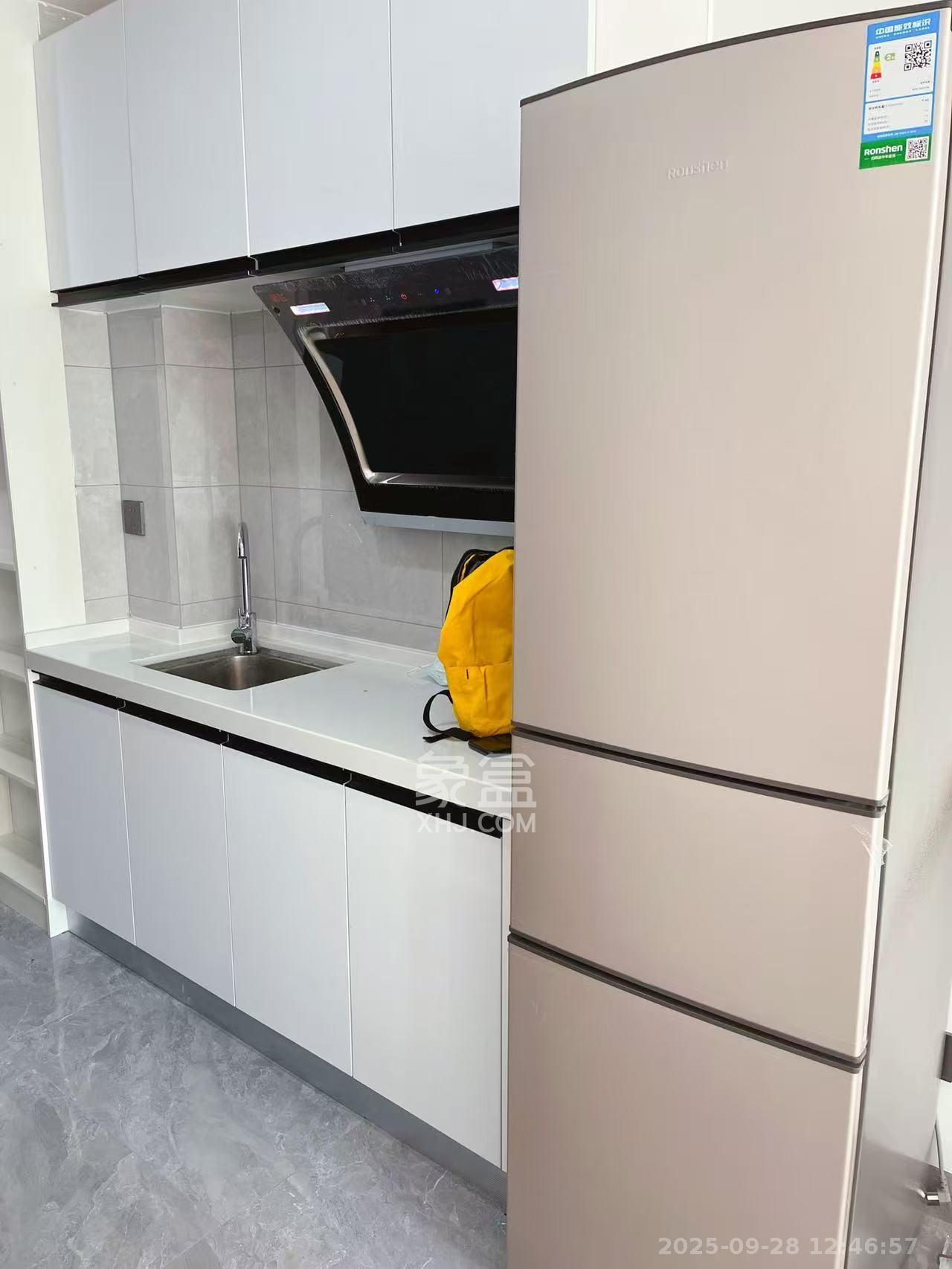 保利麓谷林语I区 1室0厅1卫 1300.0元/月 保利麓谷林语I区 1室0厅1卫 1300.0元/月室内图