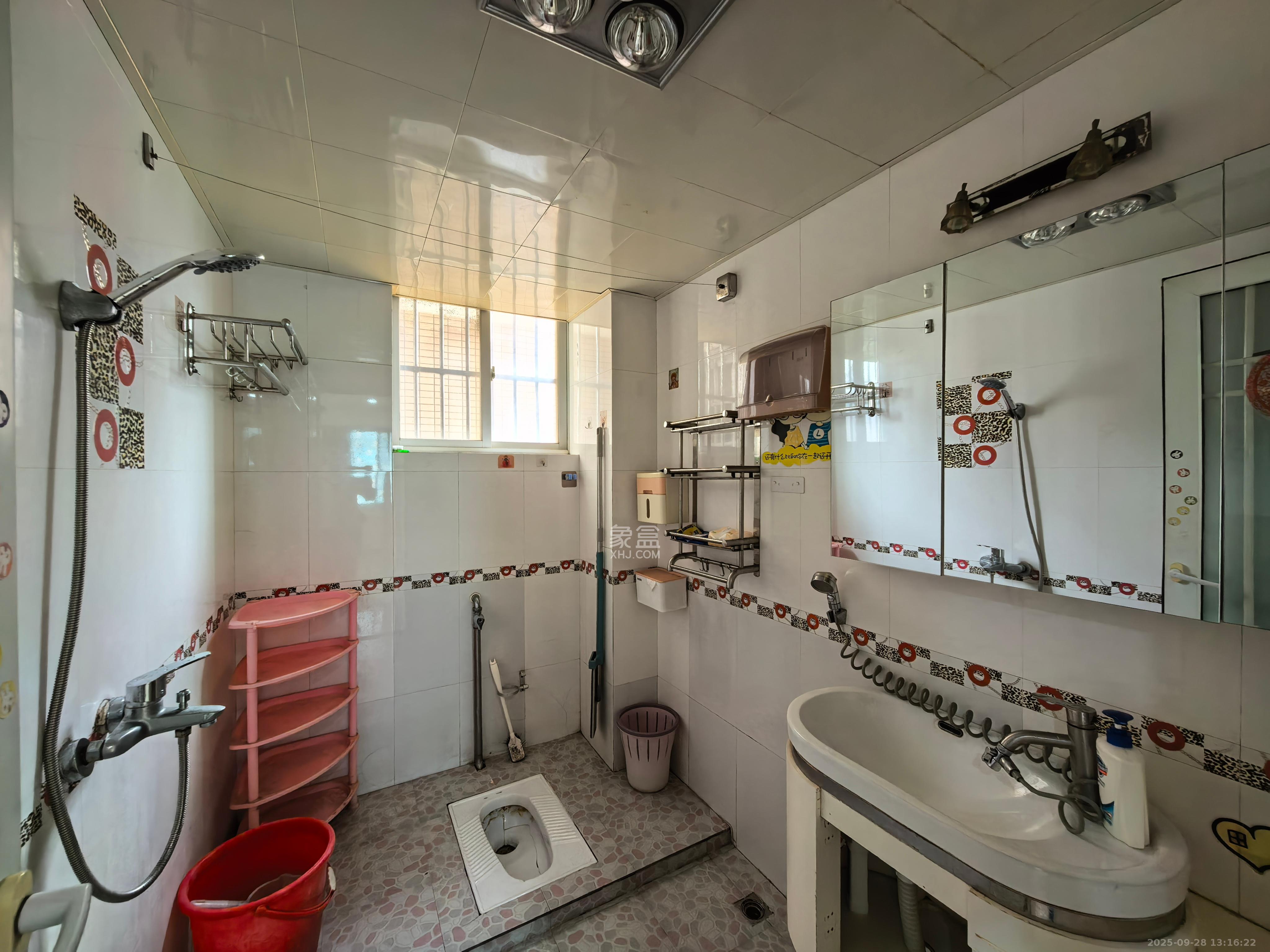 城市山水豪园（山水城市风景）  2室2厅1卫    2200.0元/月室内图