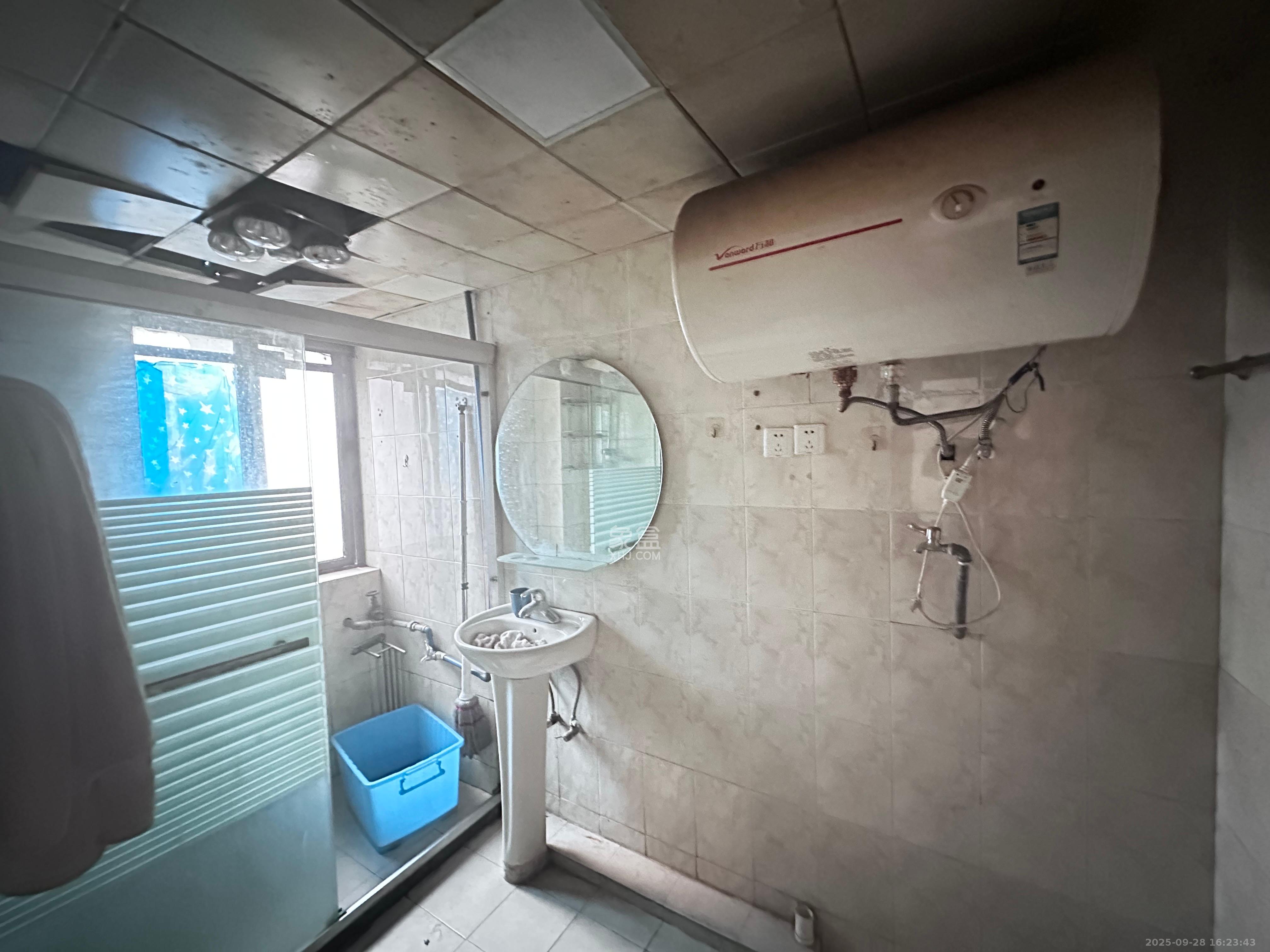 火星一片 3室2厅1卫 1300.0元/月 火星一片 3室2厅1卫 1300.0元/月室内图