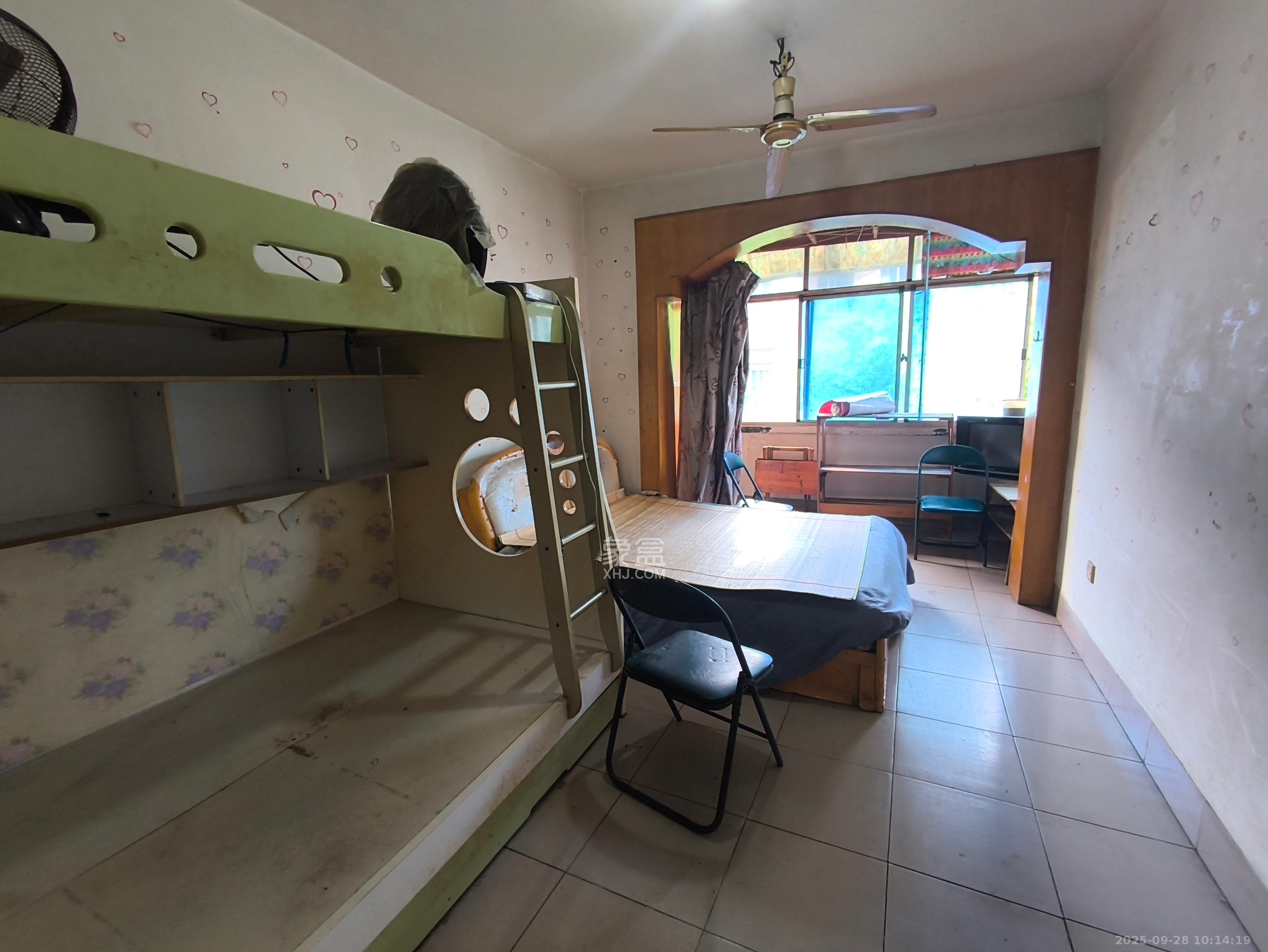 桂花二村 2室1厅1卫 1100.0元/月 桂花二村 2室1厅1卫 1100.0元/月室内图