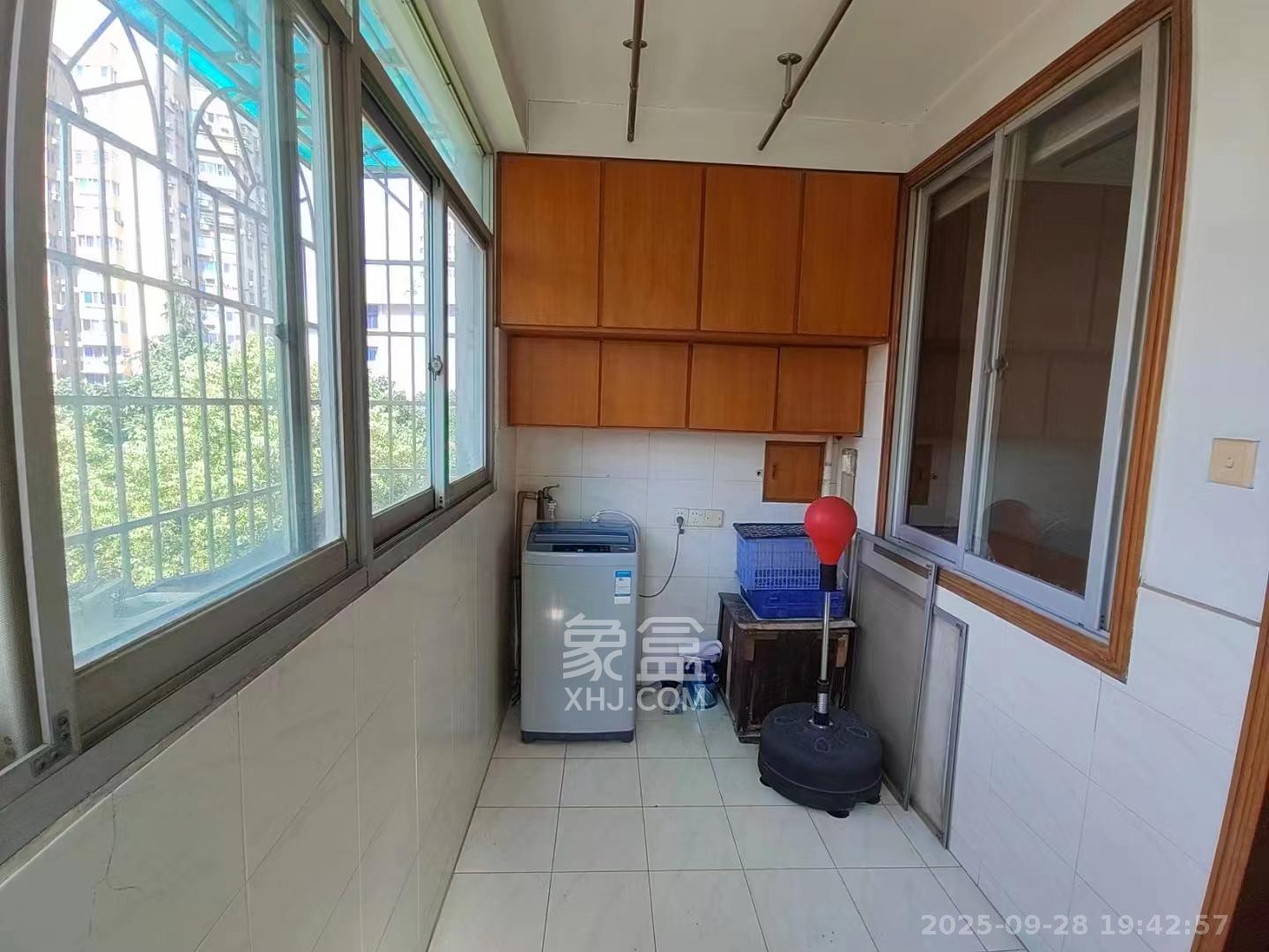 动力北苑 1室1厅1卫 1400.0元/月 动力北苑 1室1厅1卫 1400.0元/月室内图