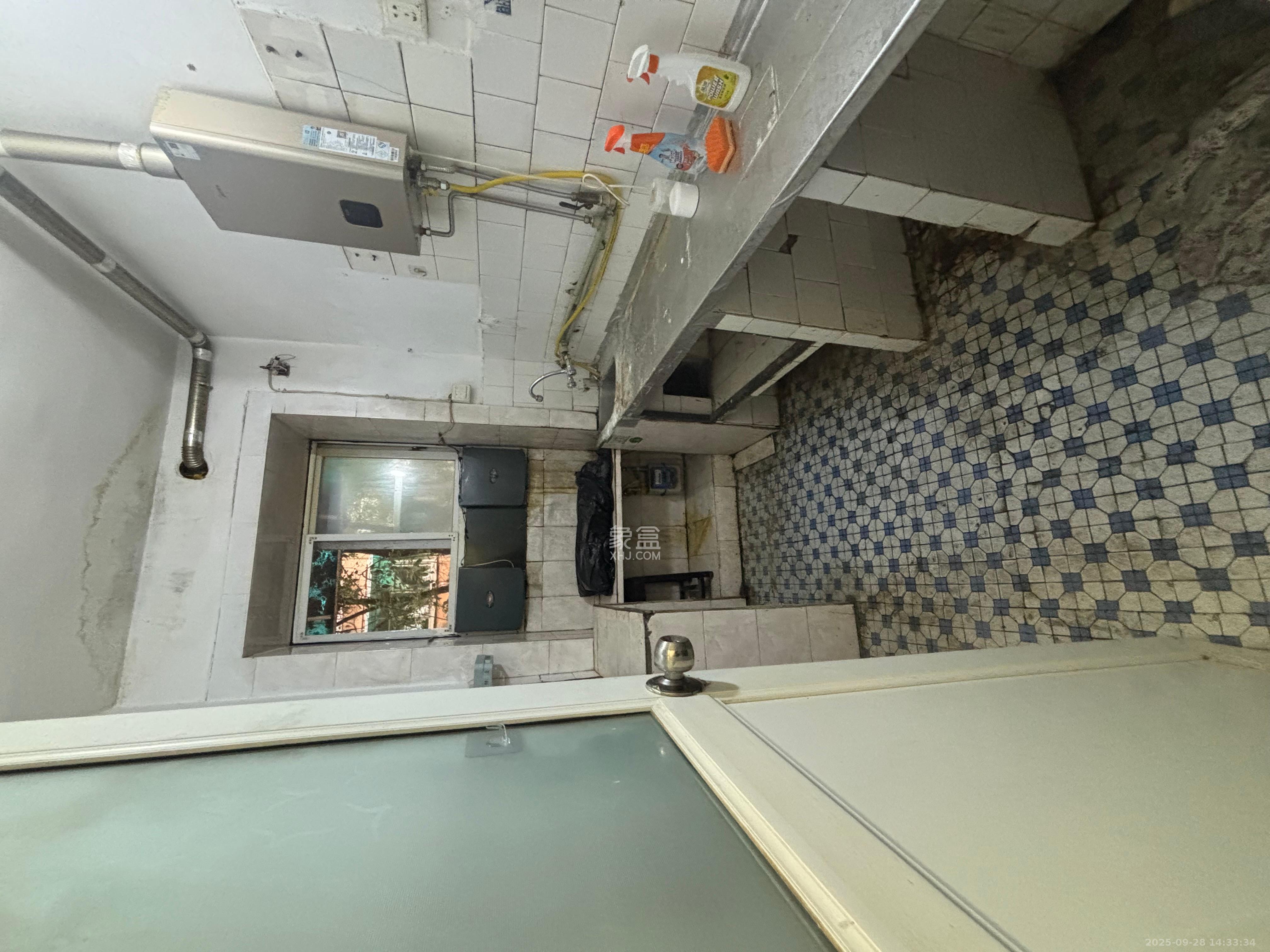 牛婆塘社区 3室2厅1卫 1900.0元/月 牛婆塘社区 3室2厅1卫 1900.0元/月室内图