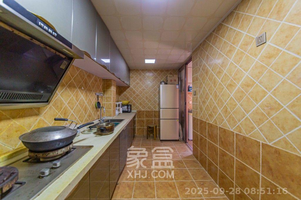 中信凯旋城(中信新城四期)  2室2厅1卫    2100.0元/月 中信凯旋城(中信新城四期)  2室2厅1卫    2100.0元/月室内图