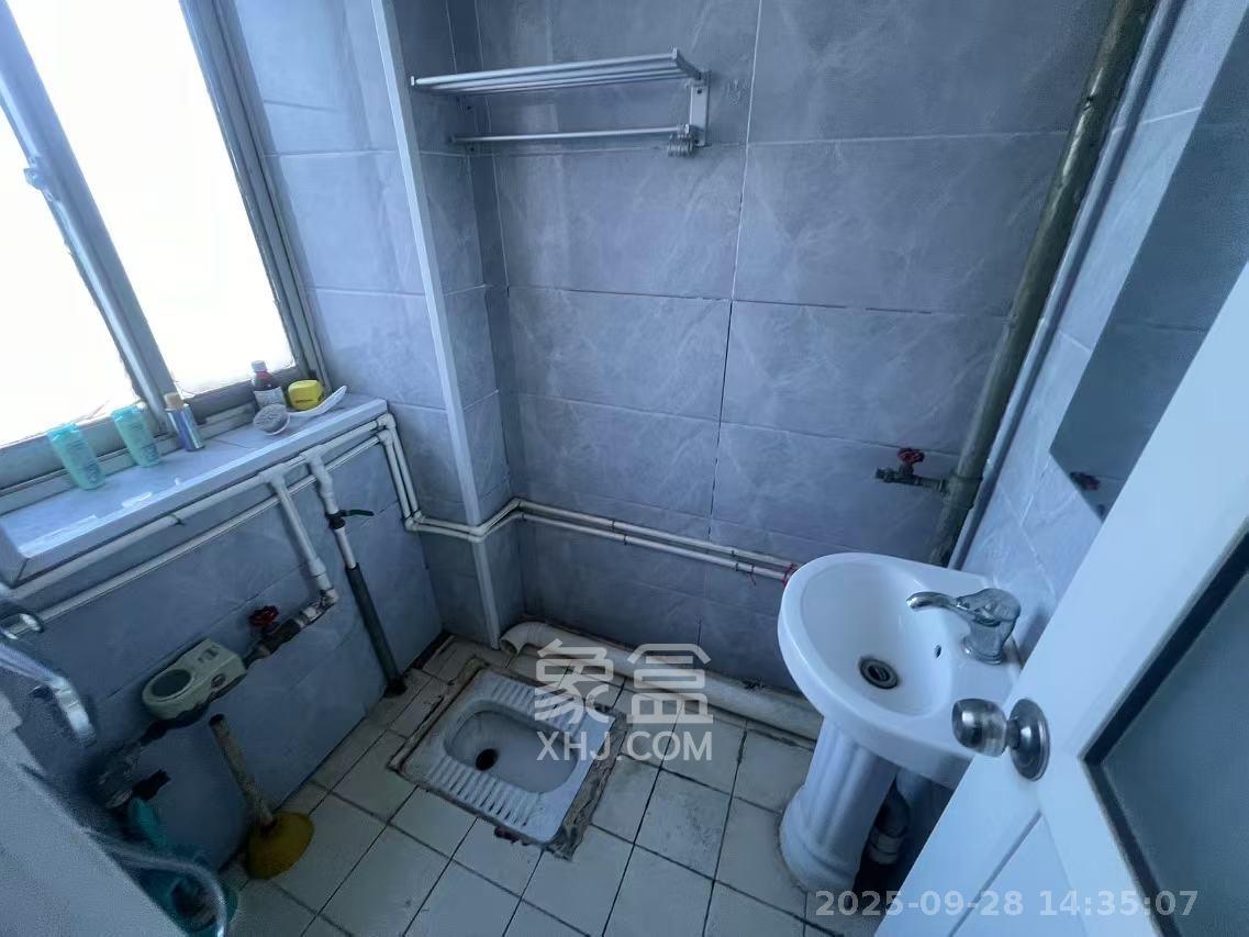 红龙庙小区 2室1厅1卫 1600.0元/月 红龙庙小区 2室1厅1卫 1600.0元/月室内图