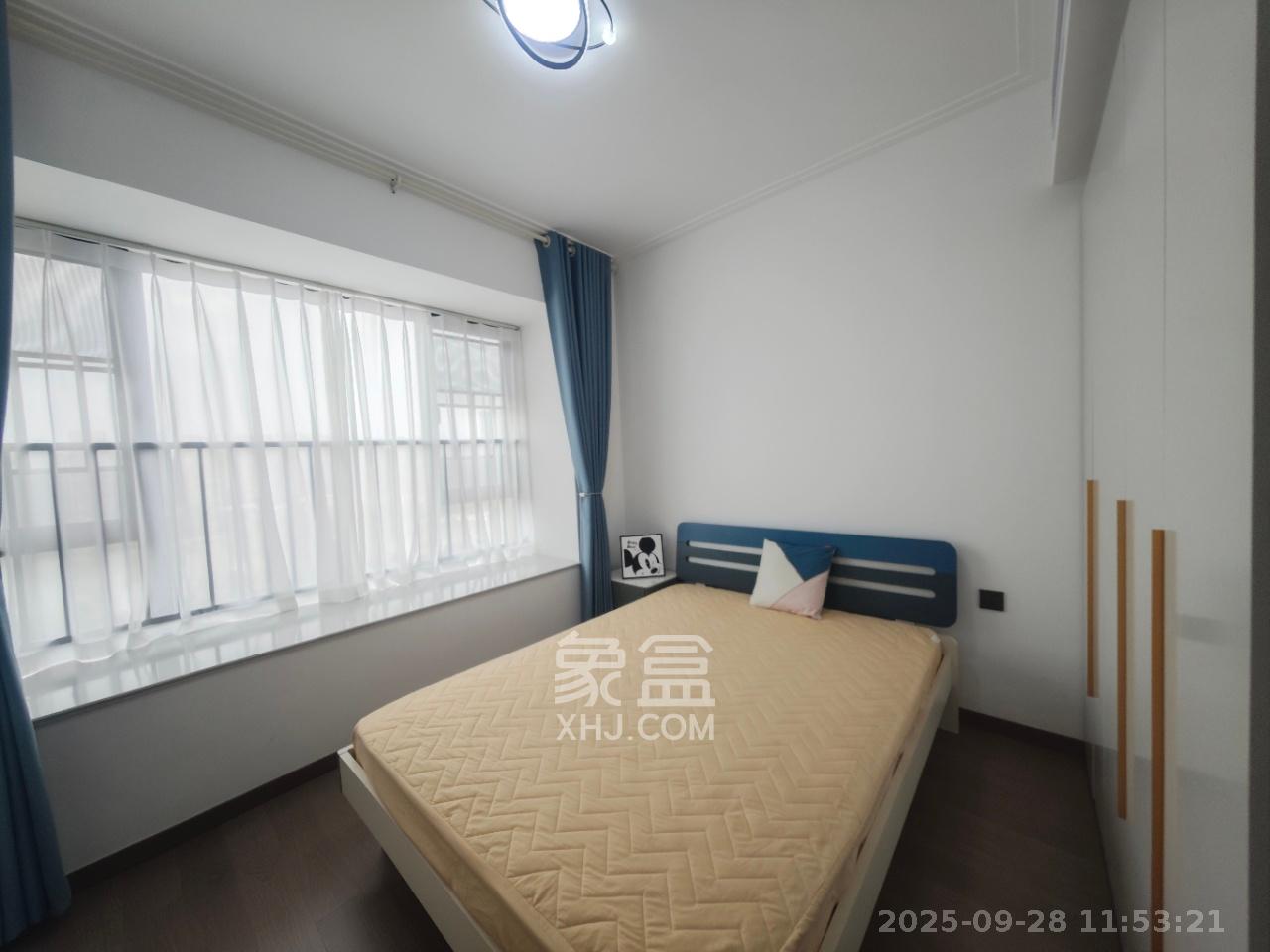 绿地V岛 4室2厅2卫 4300.00元/月 绿地V岛 4室2厅2卫 4300.00元/月室内图