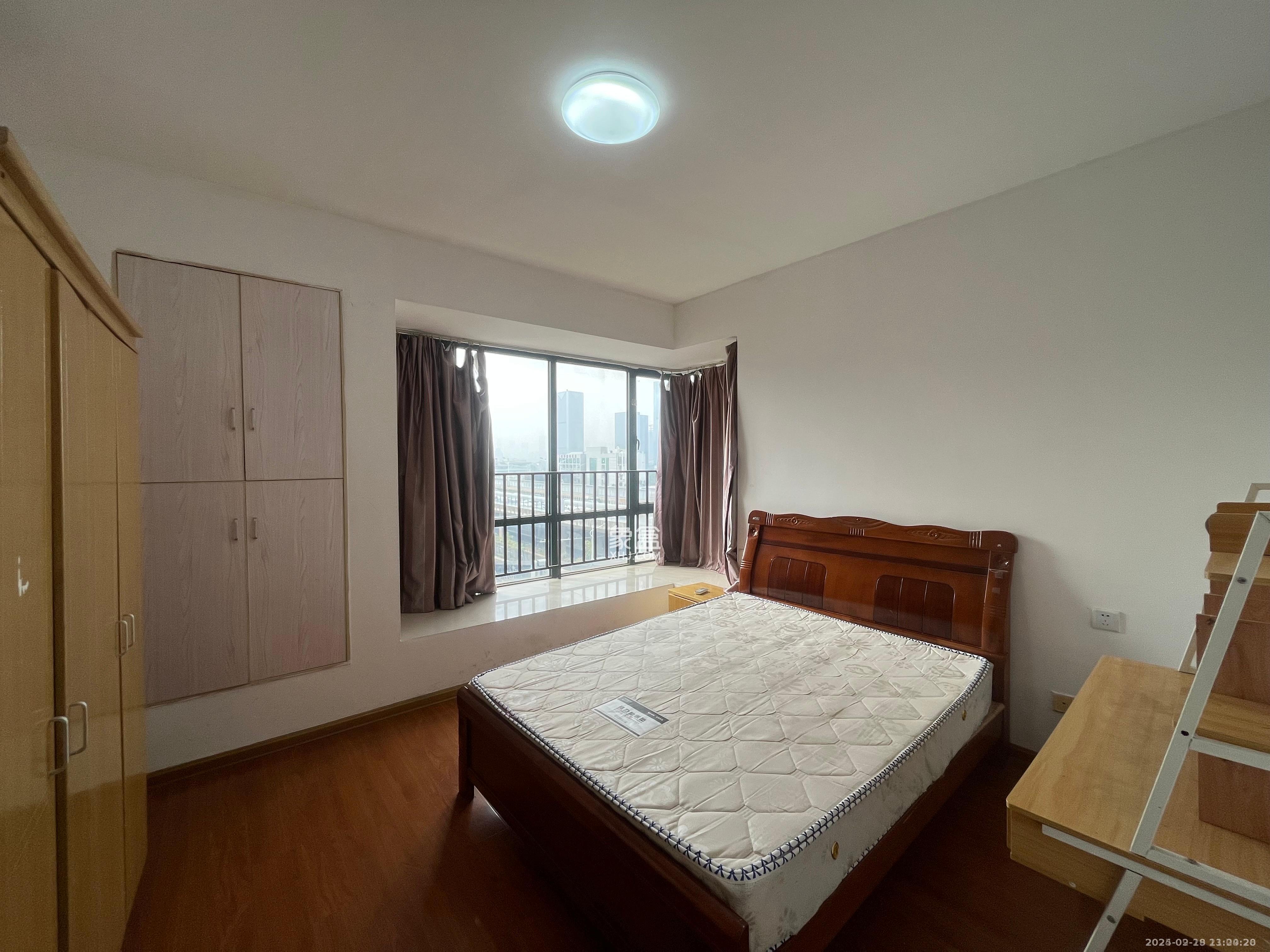 绿洲花园 3室2厅2卫 2500.0元/月 绿洲花园 3室2厅2卫 2500.0元/月室内图