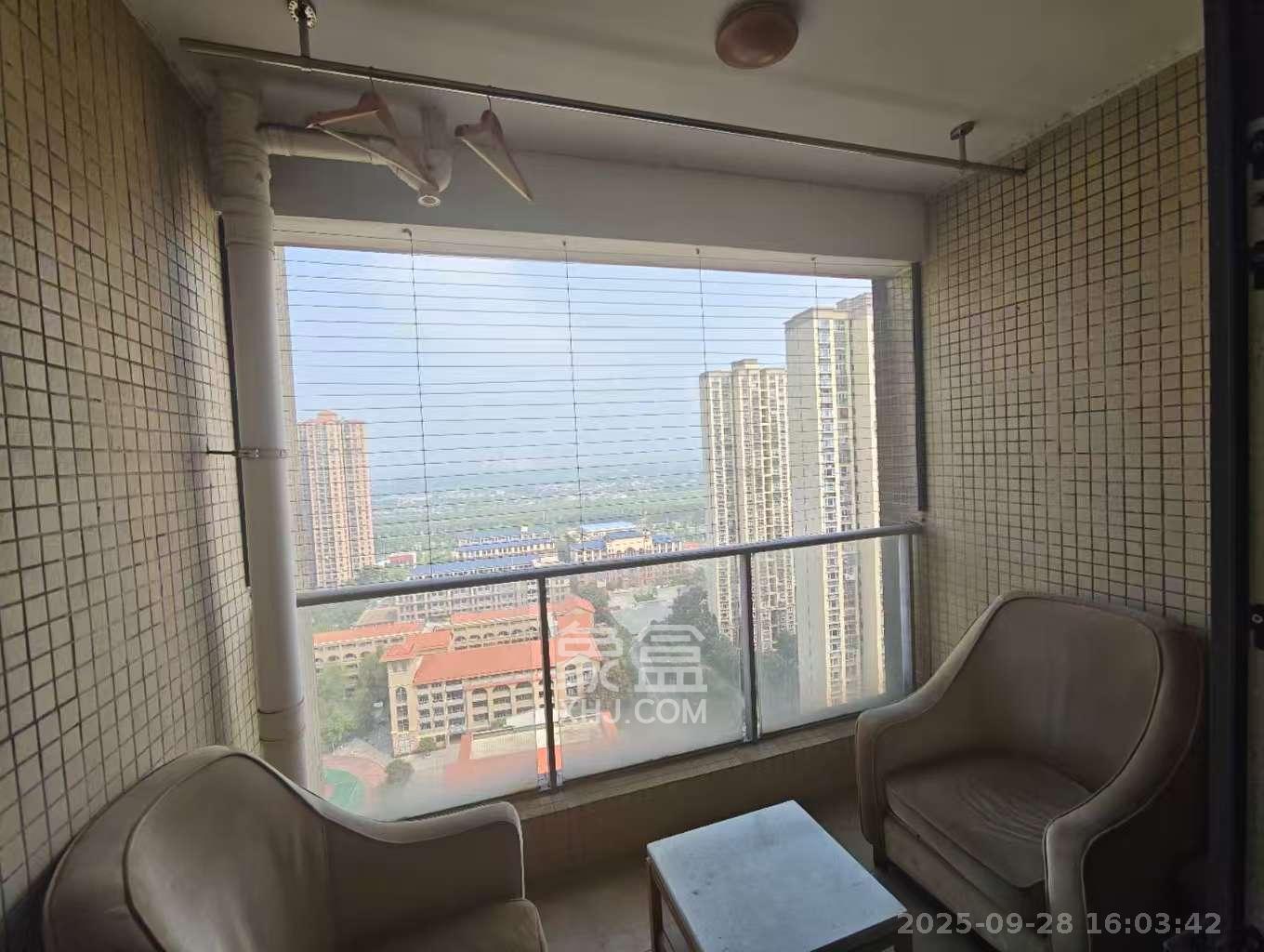 珠江花城四期花盛 1室1厅1卫 1400.0元/月 珠江花城四期花盛 1室1厅1卫 1400.0元/月室内图