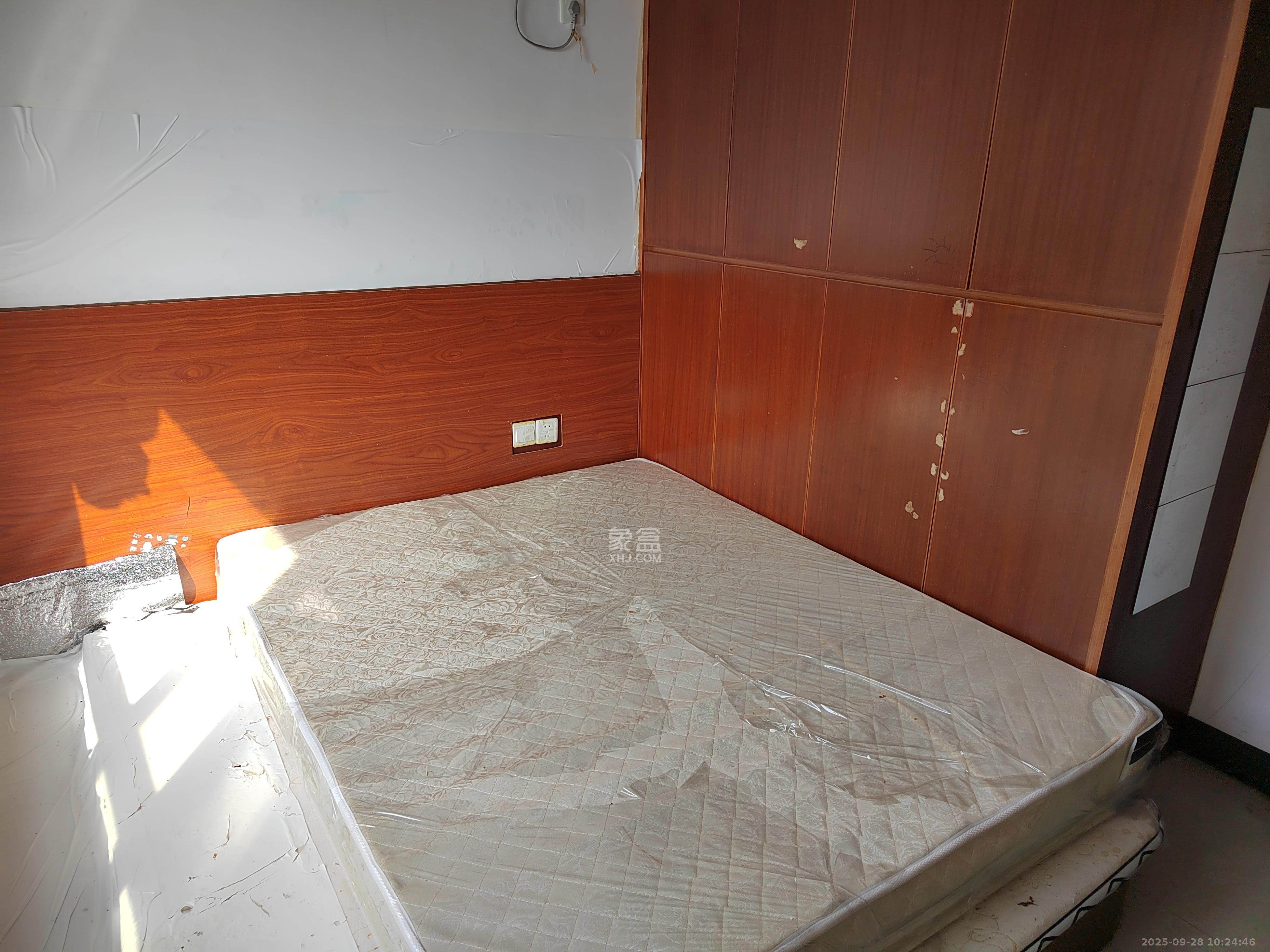 中信文化广场(中信新城二期) 2室1厅1卫 1500.0元/月 中信文化广场(中信新城二期) 2室1厅1卫 1500.0元/月室内图