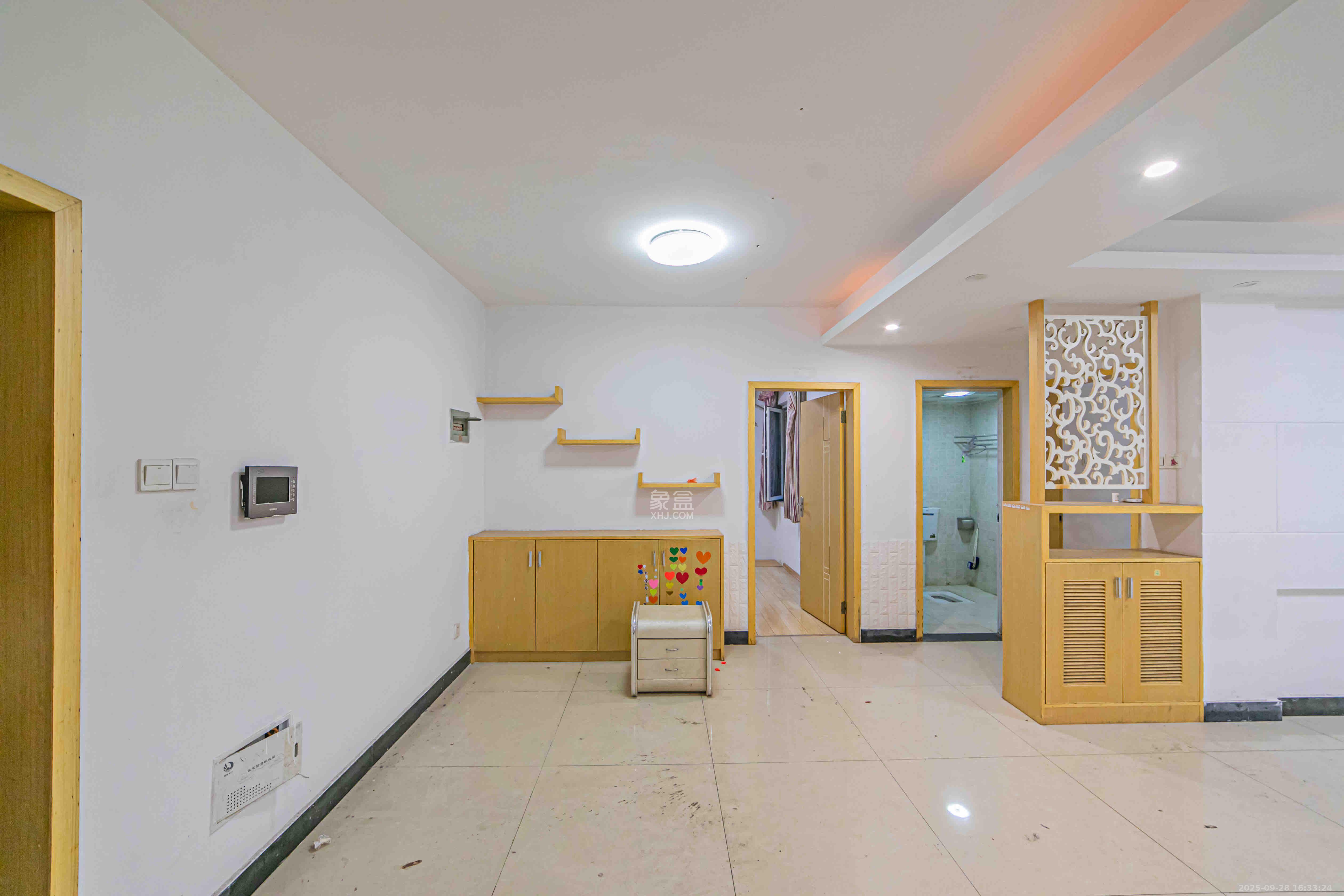 万国城（当代满庭春MOMA）二期  2室2厅1卫    2000.0元/月室内图