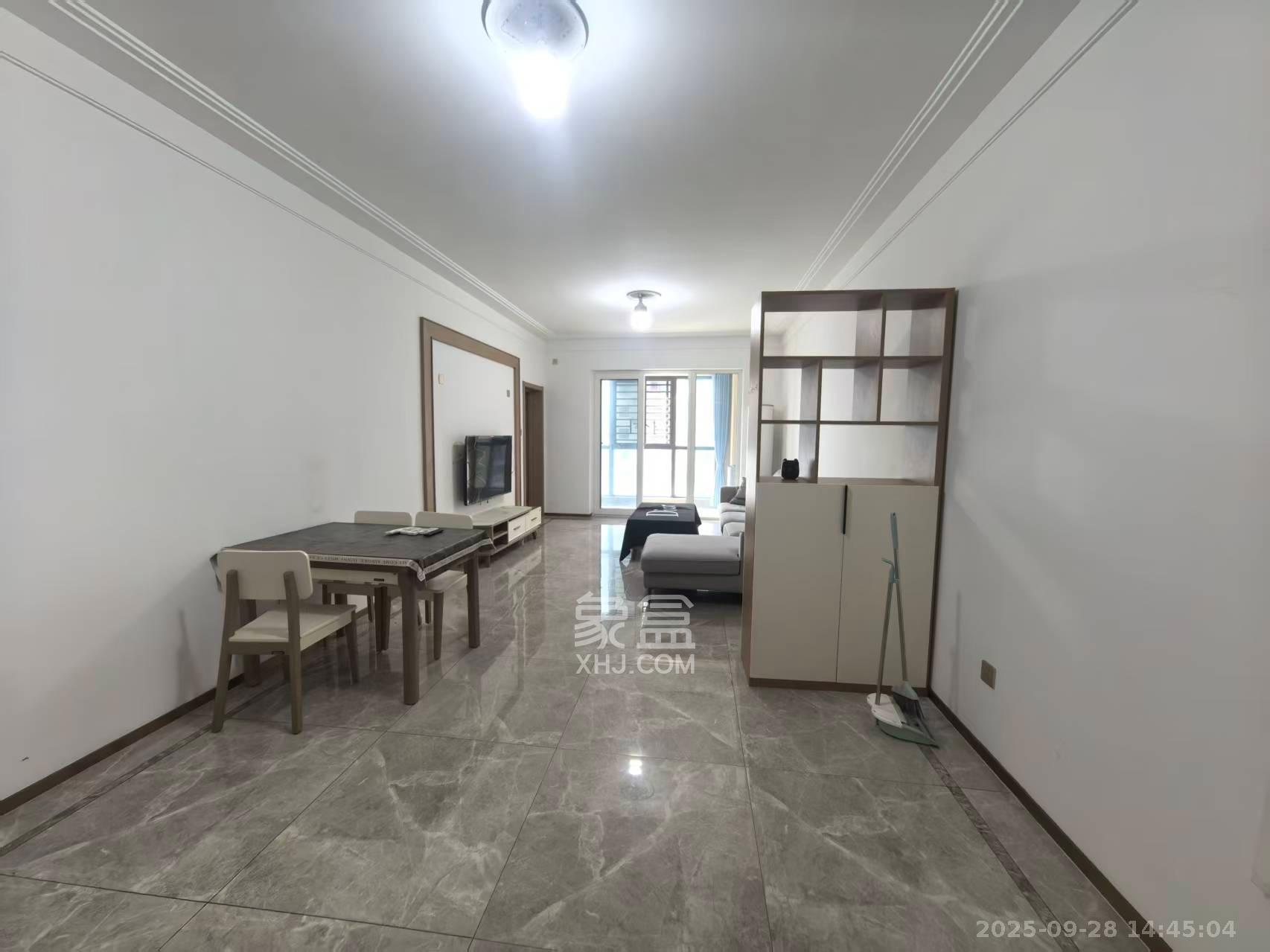 新华联梦想城  3室2厅2卫    2000.0元/月 新华联梦想城  3室2厅2卫    2000.0元/月室内图