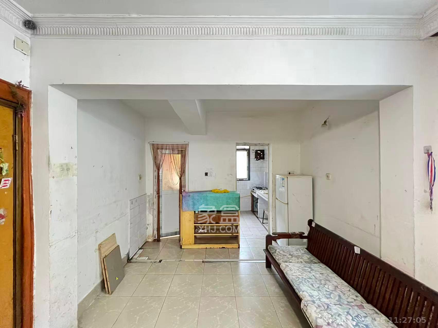 市城建开发公司文艺路宿舍  2室1厅1卫    1300.0元/月室内图