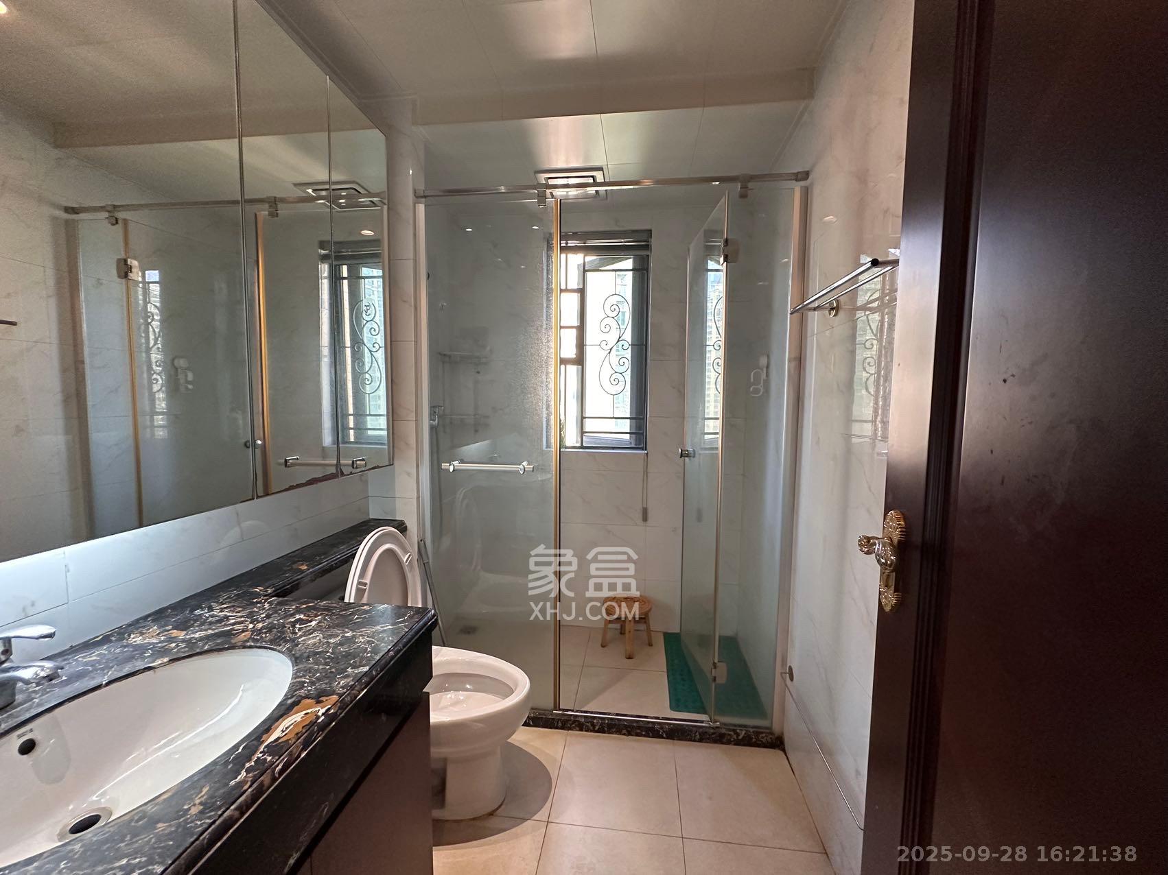 恒大雅苑  4室2厅2卫    3700.0元/月室内图