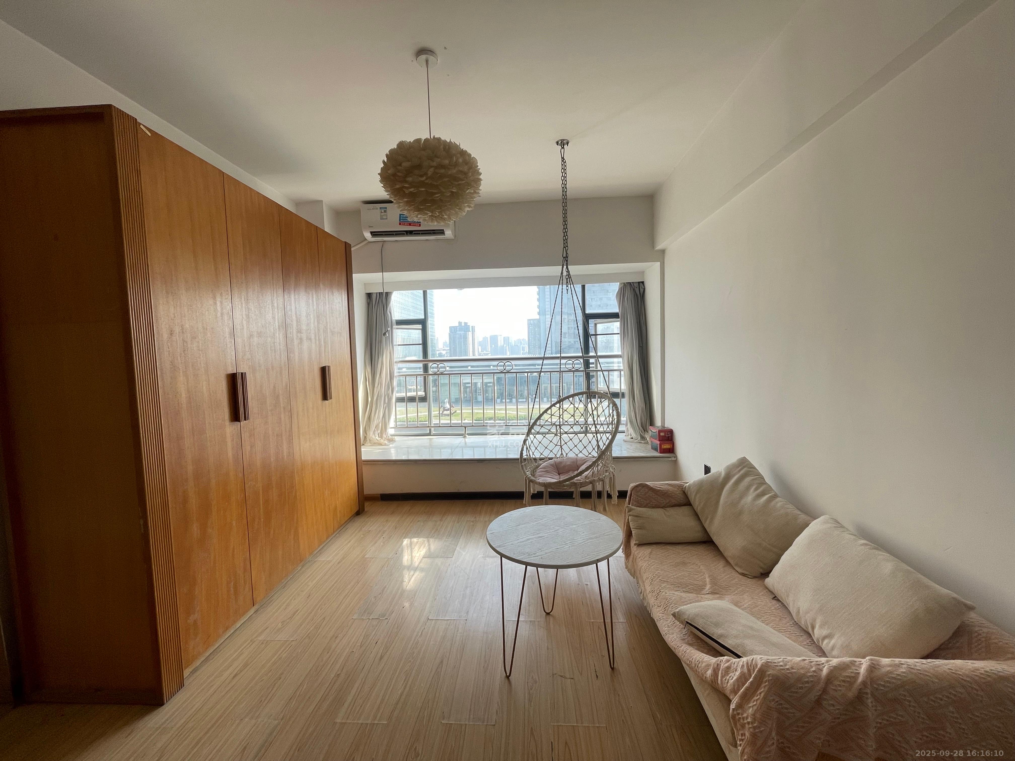 蚂蚁工房 1室1厅1卫 1800.0元/月 蚂蚁工房 1室1厅1卫 1800.0元/月室内图