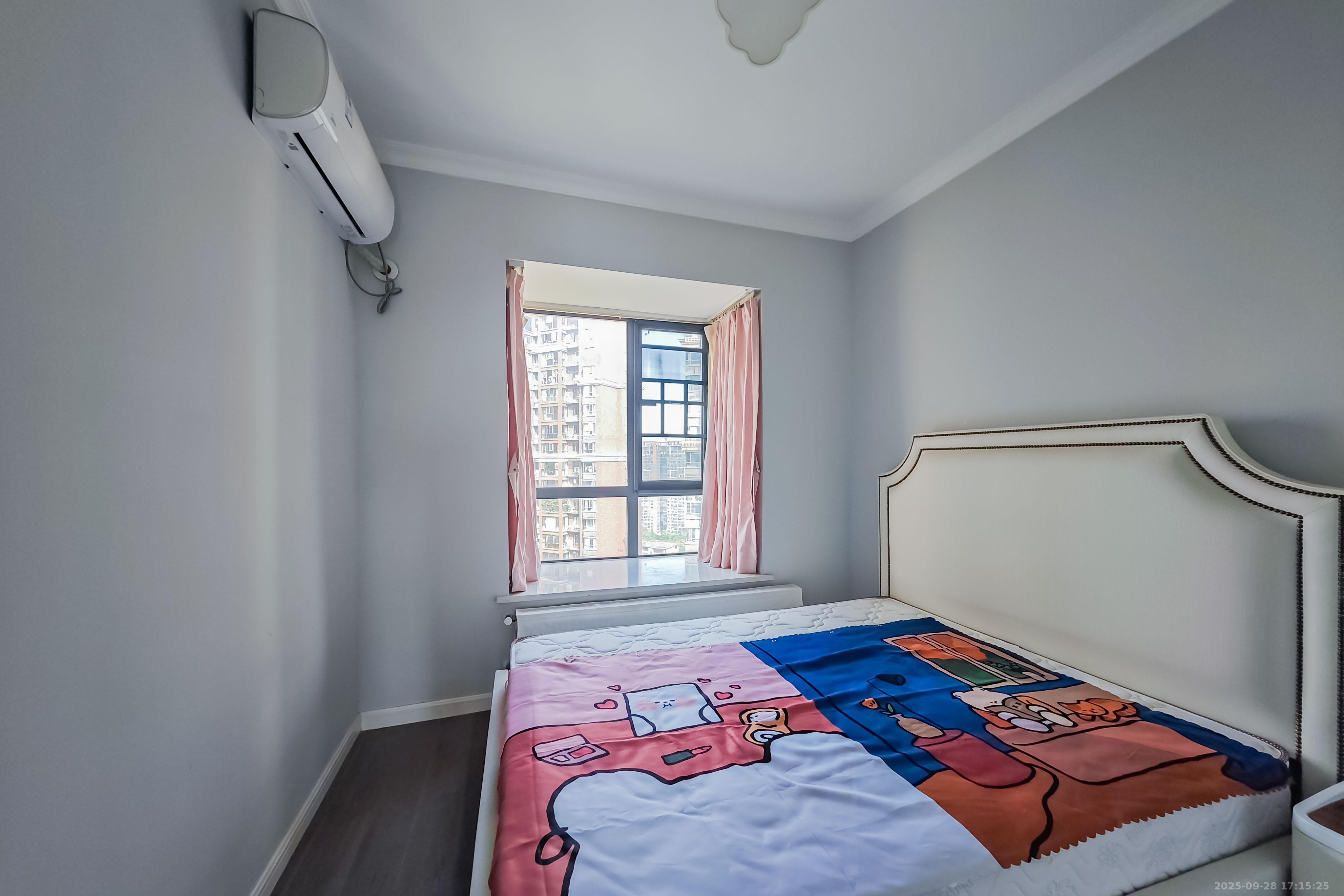 半山壹号 3室1厅1卫 138.0万 半山壹号 3室1厅1卫 138.0万卧室