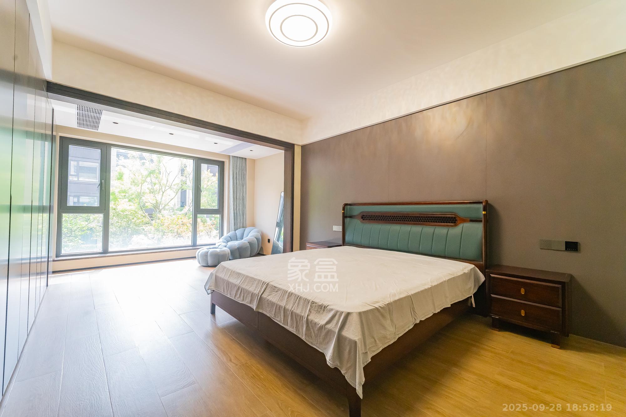 中交建发松雅院 5室2厅3卫 420.0万 中交建发松雅院 5室2厅3卫 420.0万卧室