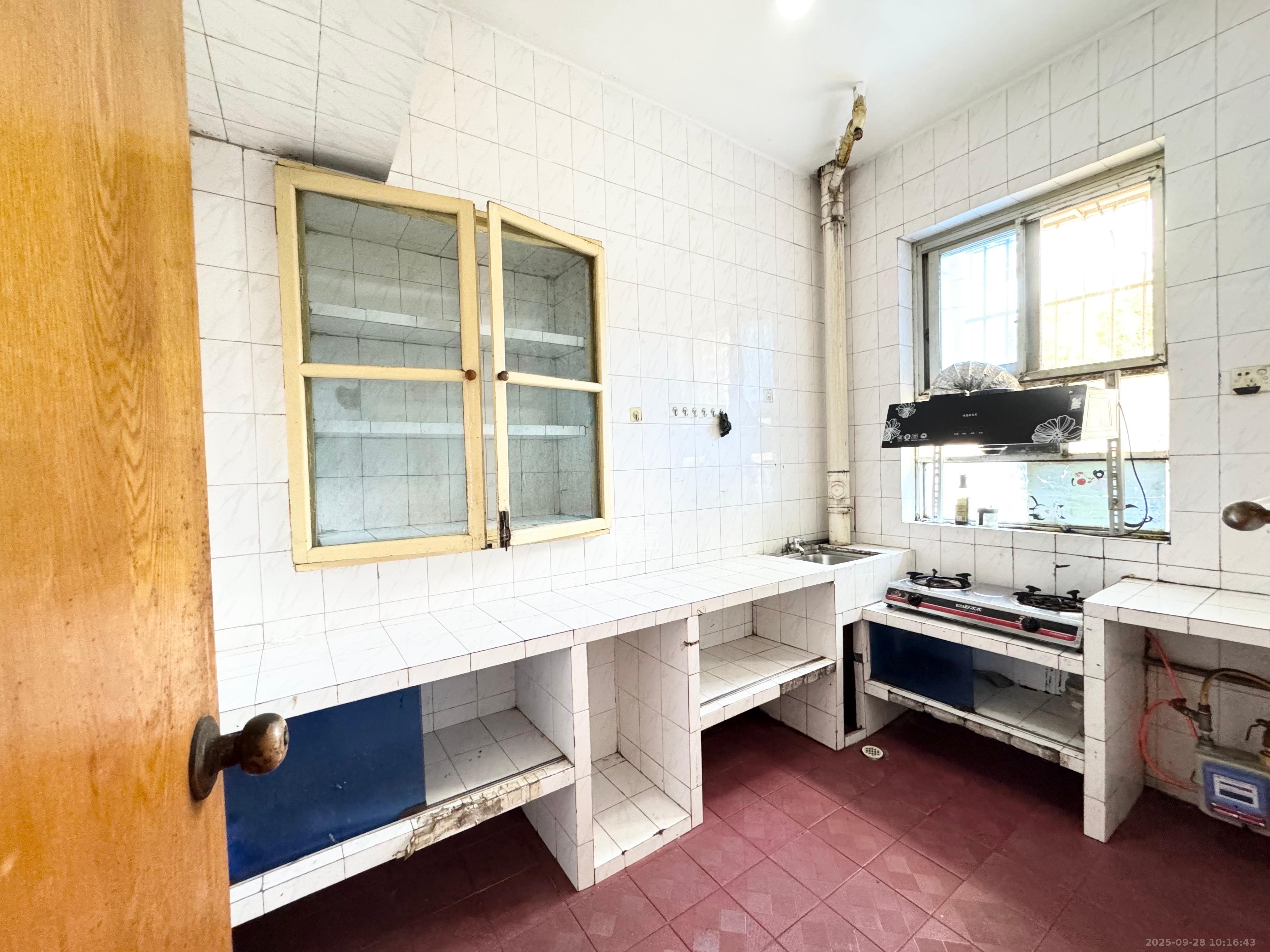 长沙县粮食局宿舍  3室2厅2卫    1700.0元/月室内图