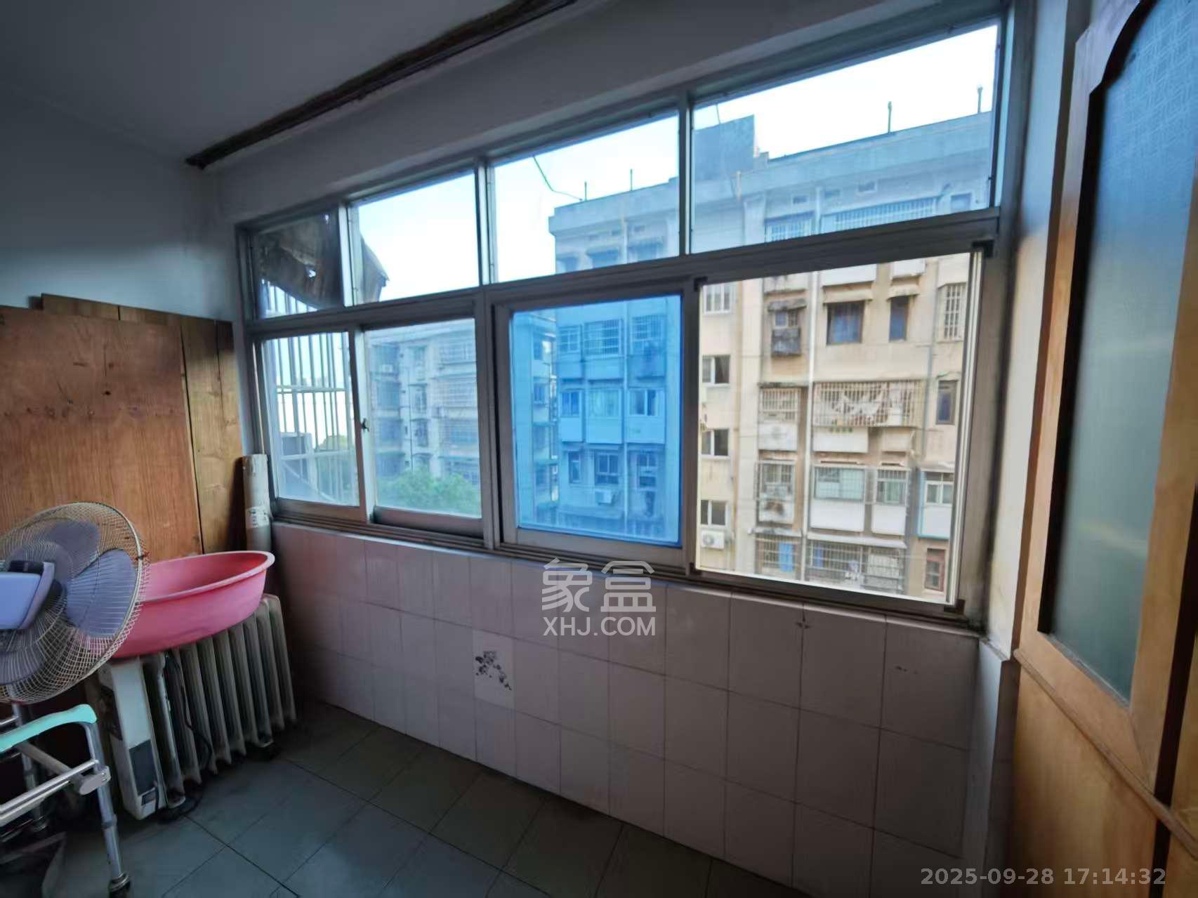 梨子山社区长电宿舍 2室1厅1卫 1400.0元/月 梨子山社区长电宿舍 2室1厅1卫 1400.0元/月室内图